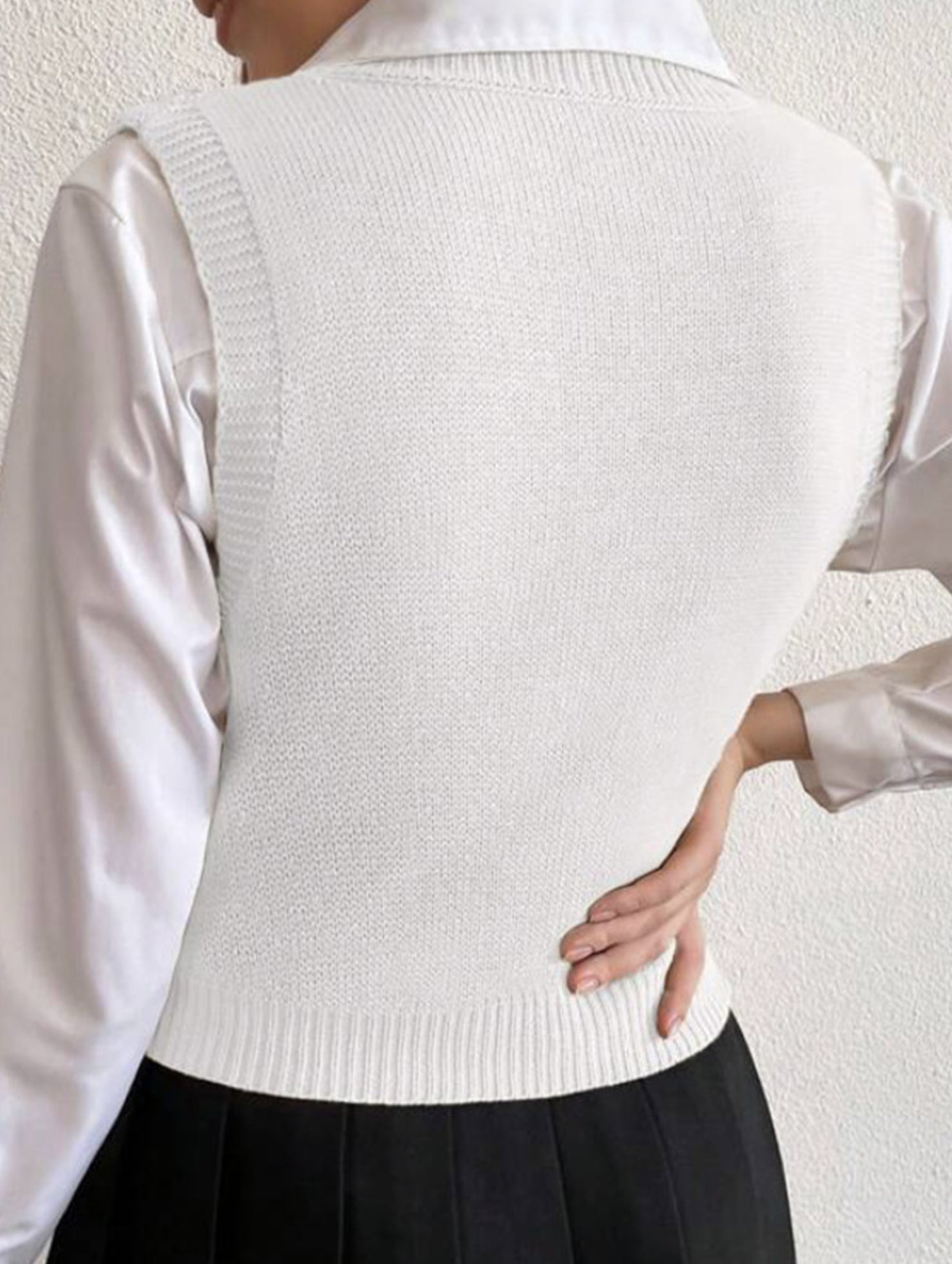 Women's cable knit vest sweater