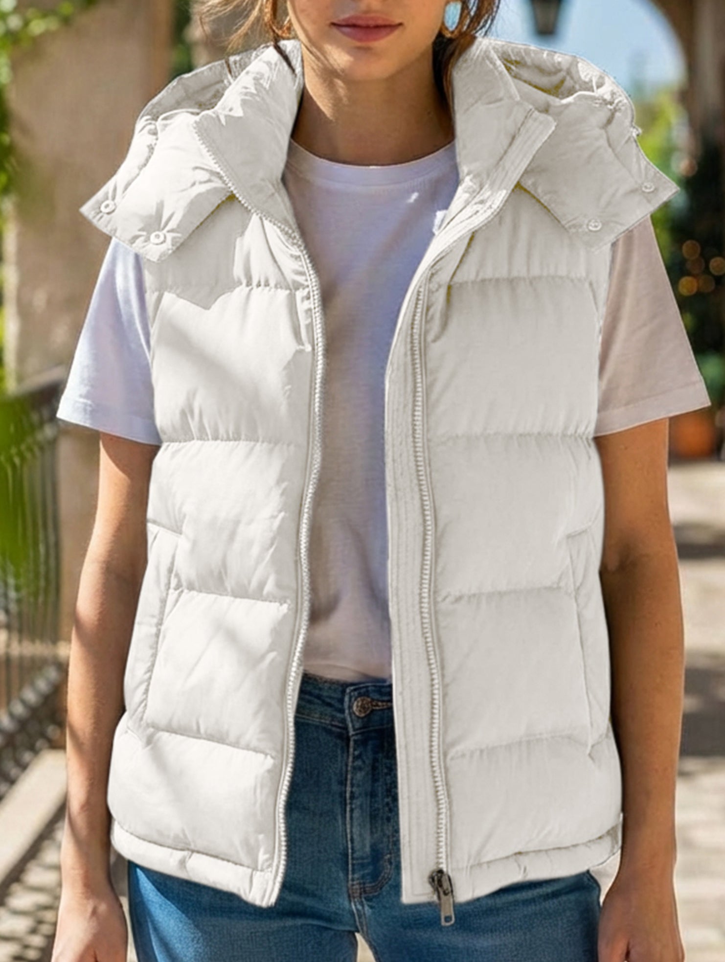 Sleeveless hooded down jacket vest