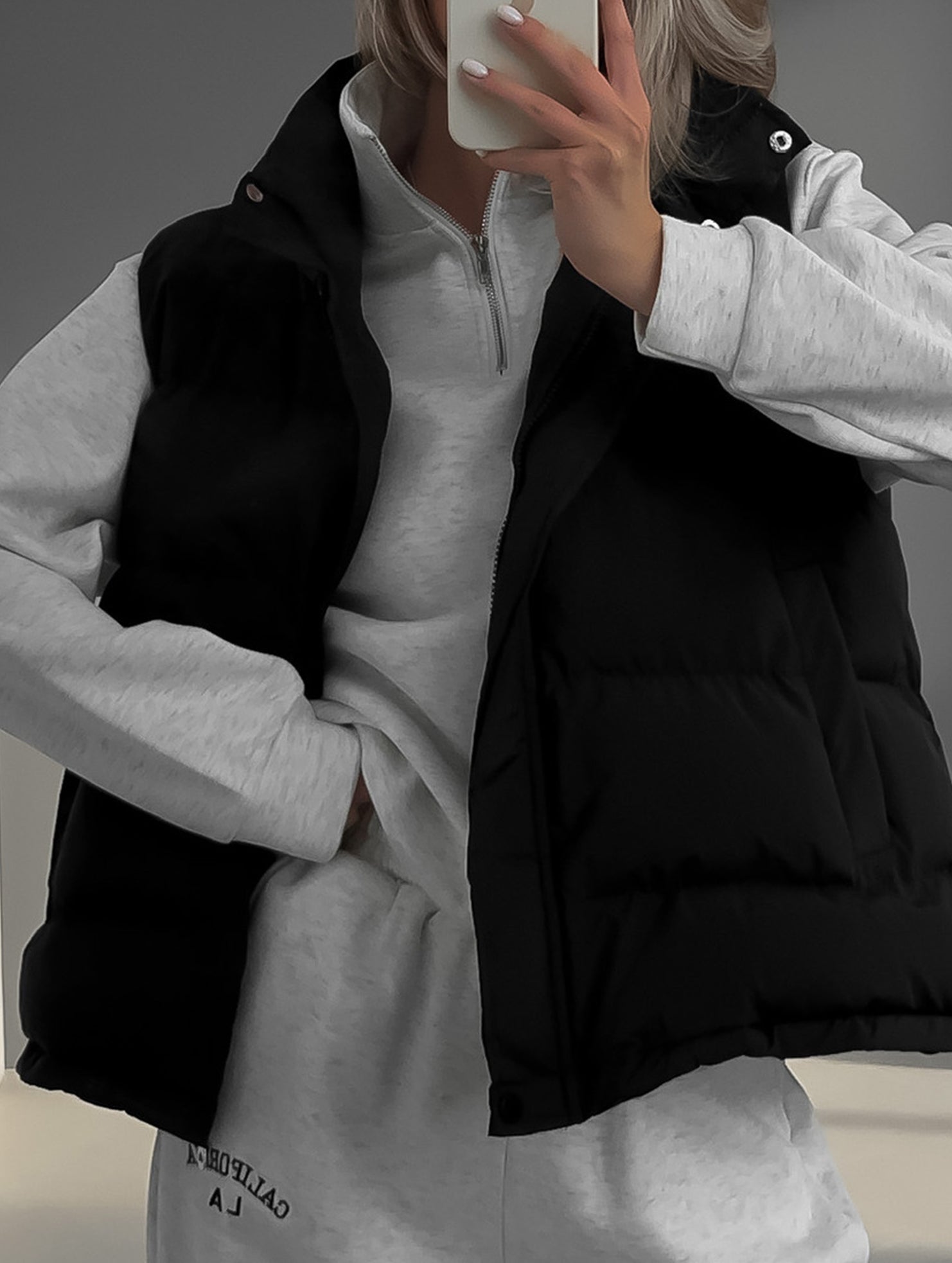 Sleeveless hooded down jacket vest