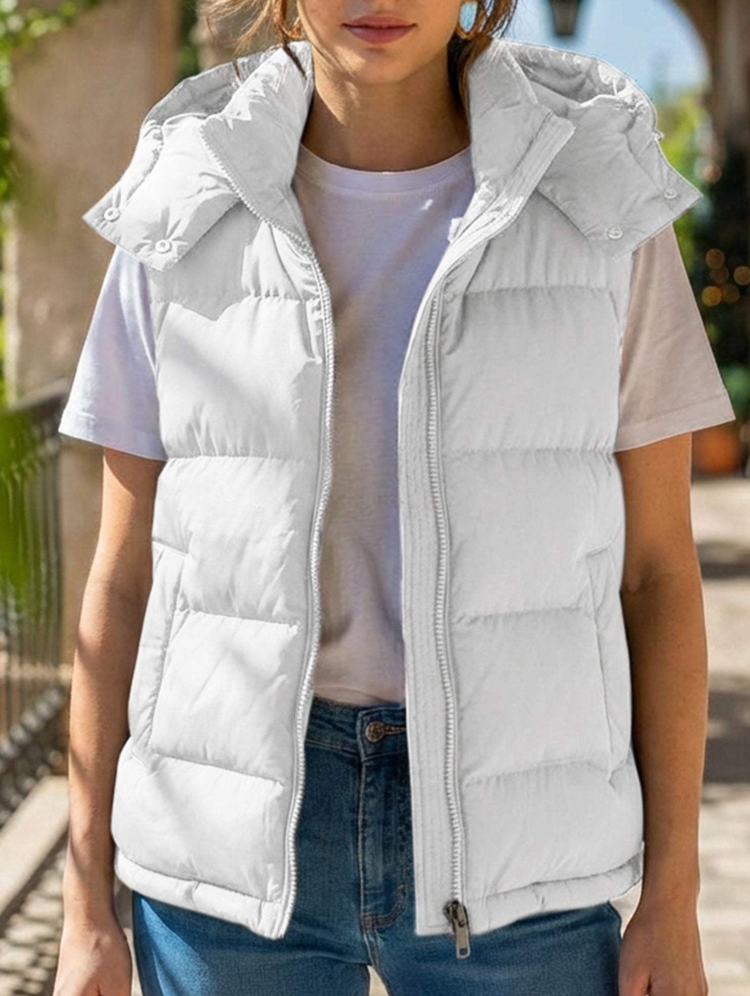Sleeveless hooded down jacket vest