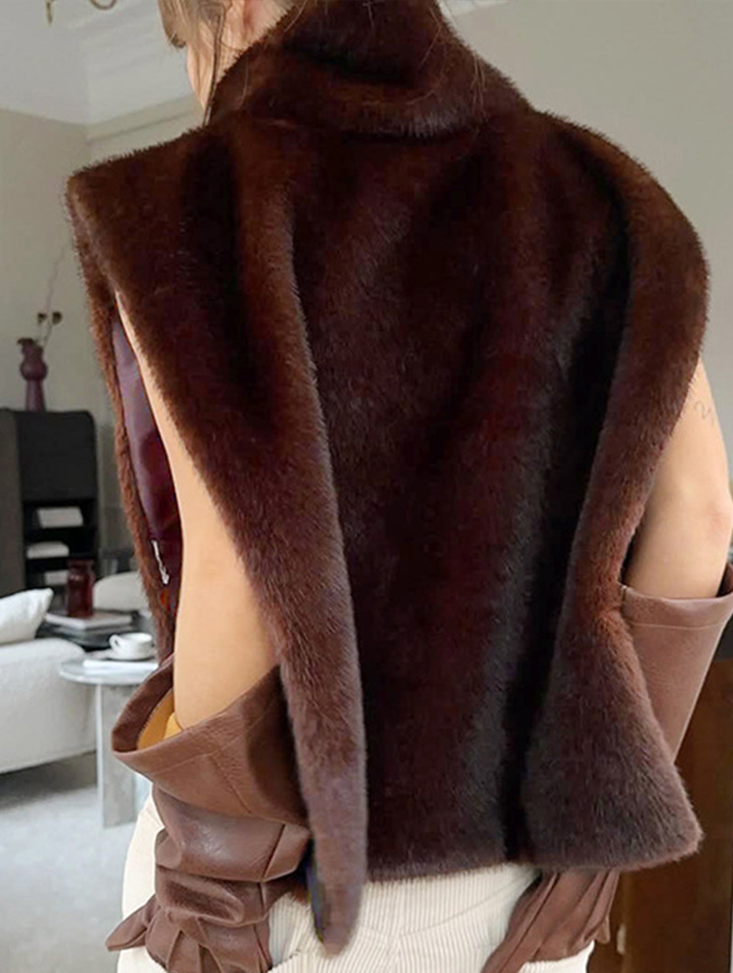 Luxury style turtleneck plush vest_CWOV00318