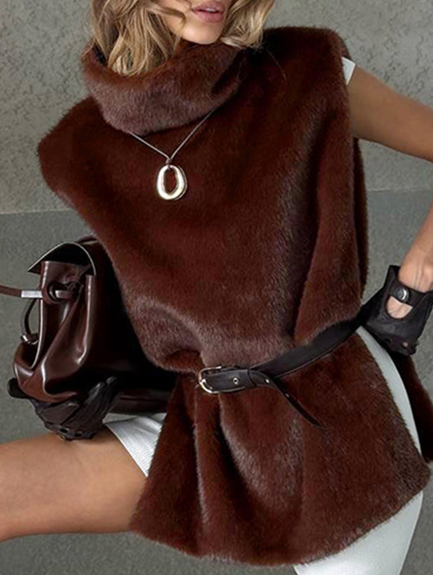 Luxury style turtleneck plush vest_CWOV00318