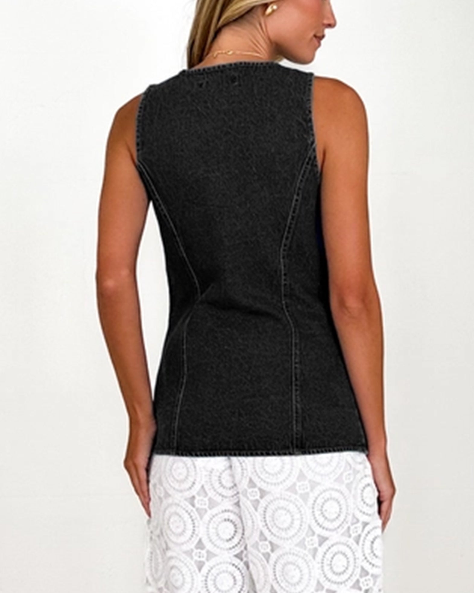 Retro Round-Neck Cinched Waist Denim Vest – Classic Denim Outerwear for Women