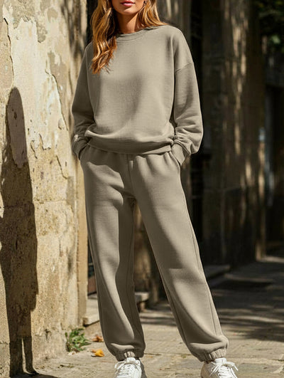 long-sleeved round-neck sweatshirt suit