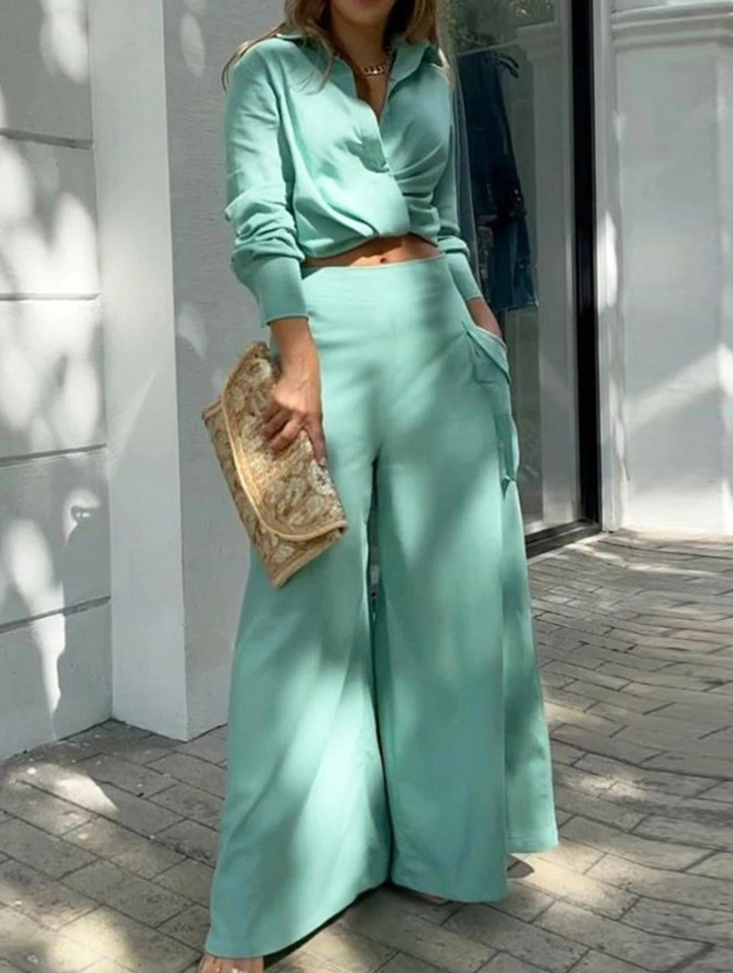 Fashionable two-piece shirt suit