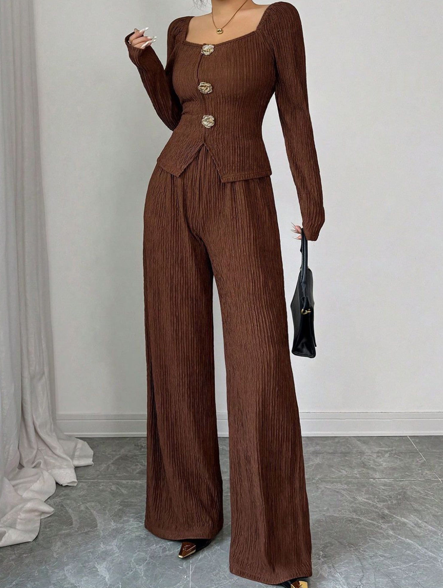 Solid color square neck rose button slim fit suit