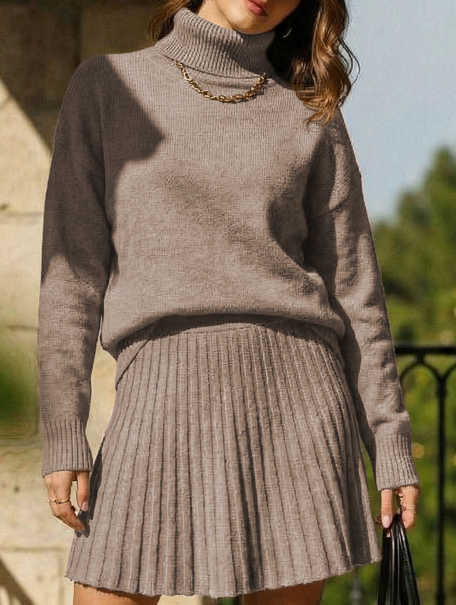 Casual turtleneck knitted long-sleeved short skirt set