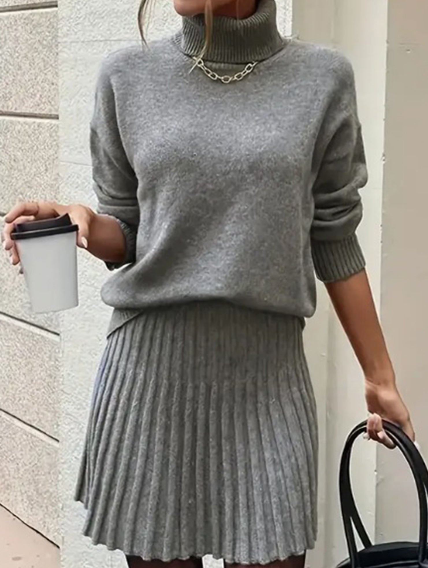 Casual turtleneck knitted long-sleeved short skirt set