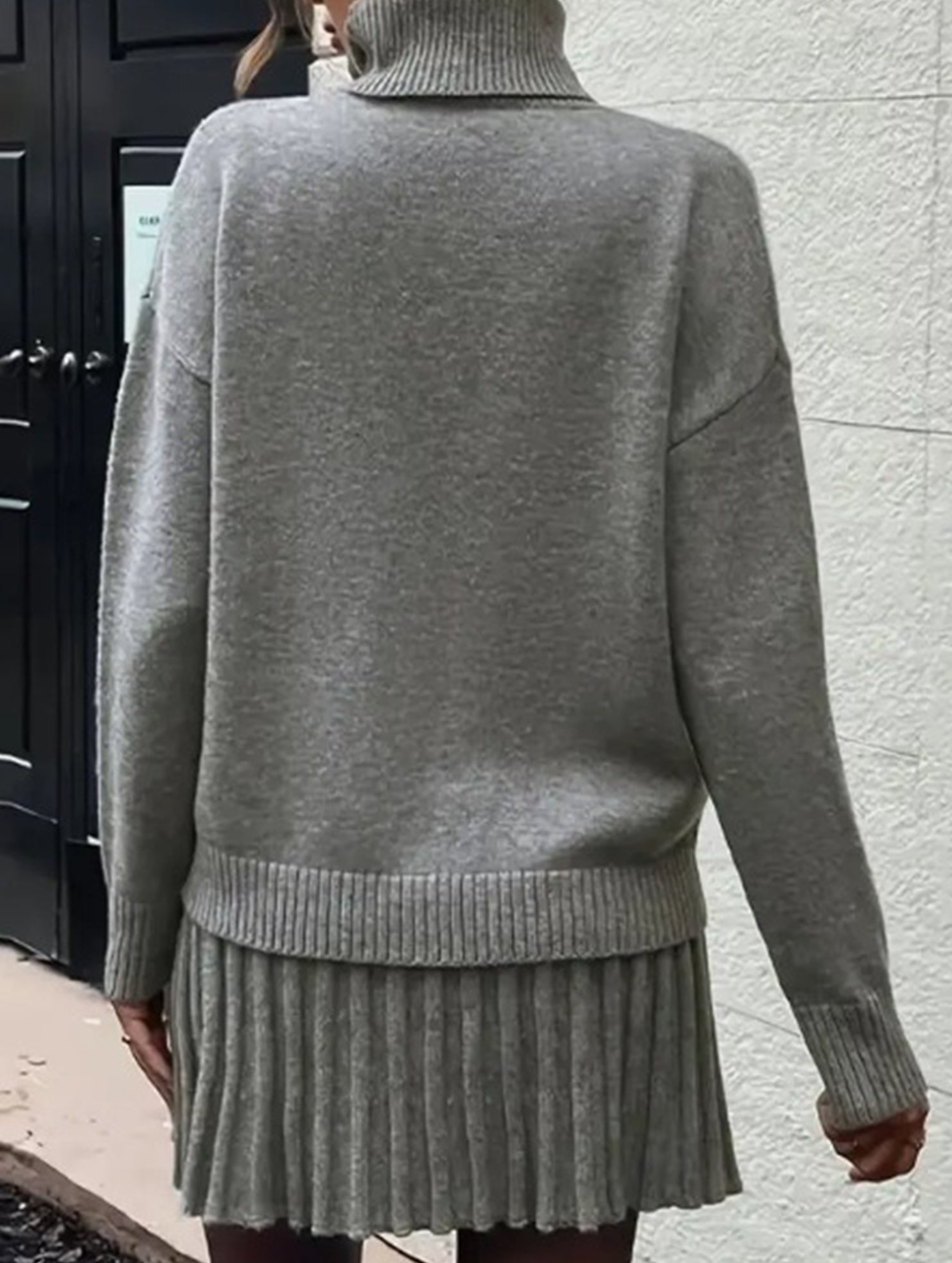 Casual turtleneck knitted long-sleeved short skirt set