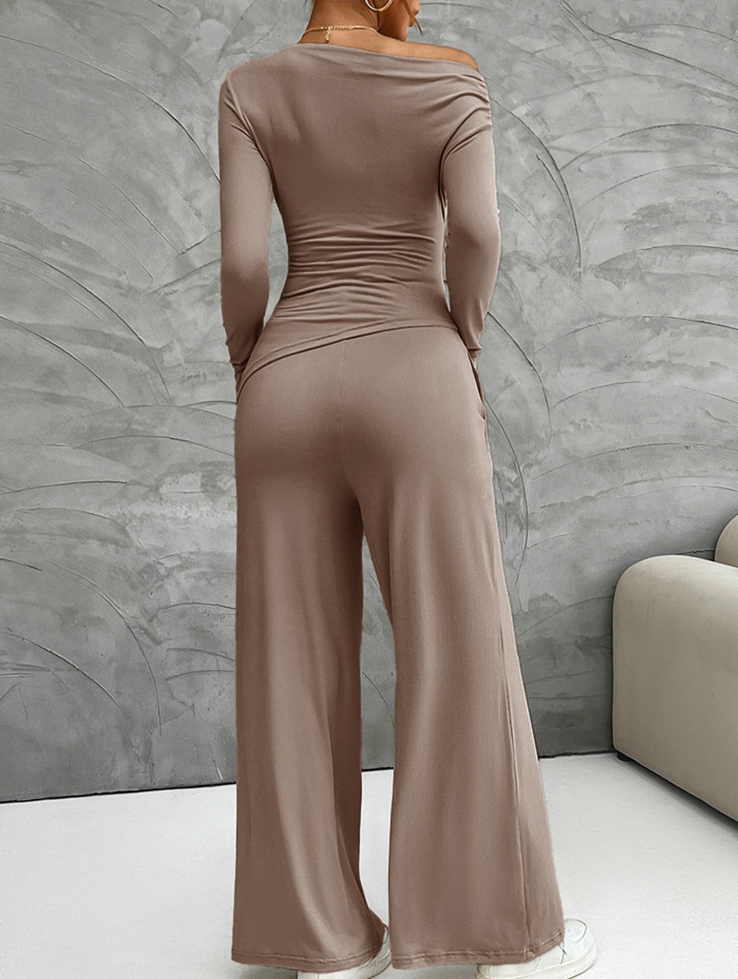 Versatile T-shirt and trousers set for women_CWSS01414