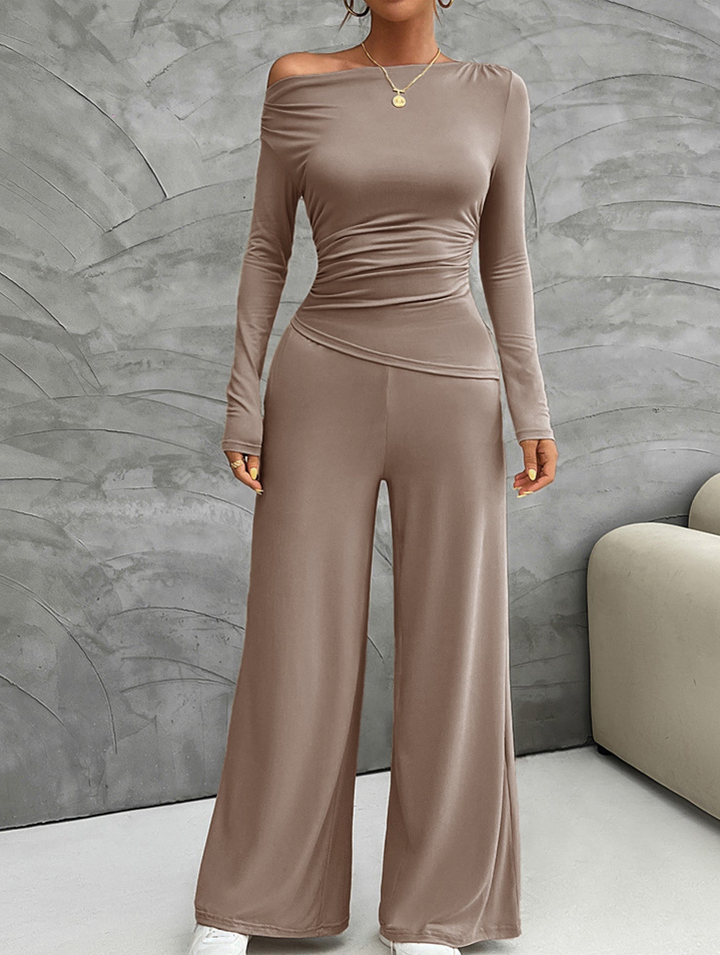 Versatile T-shirt and trousers set for women_CWSS01414