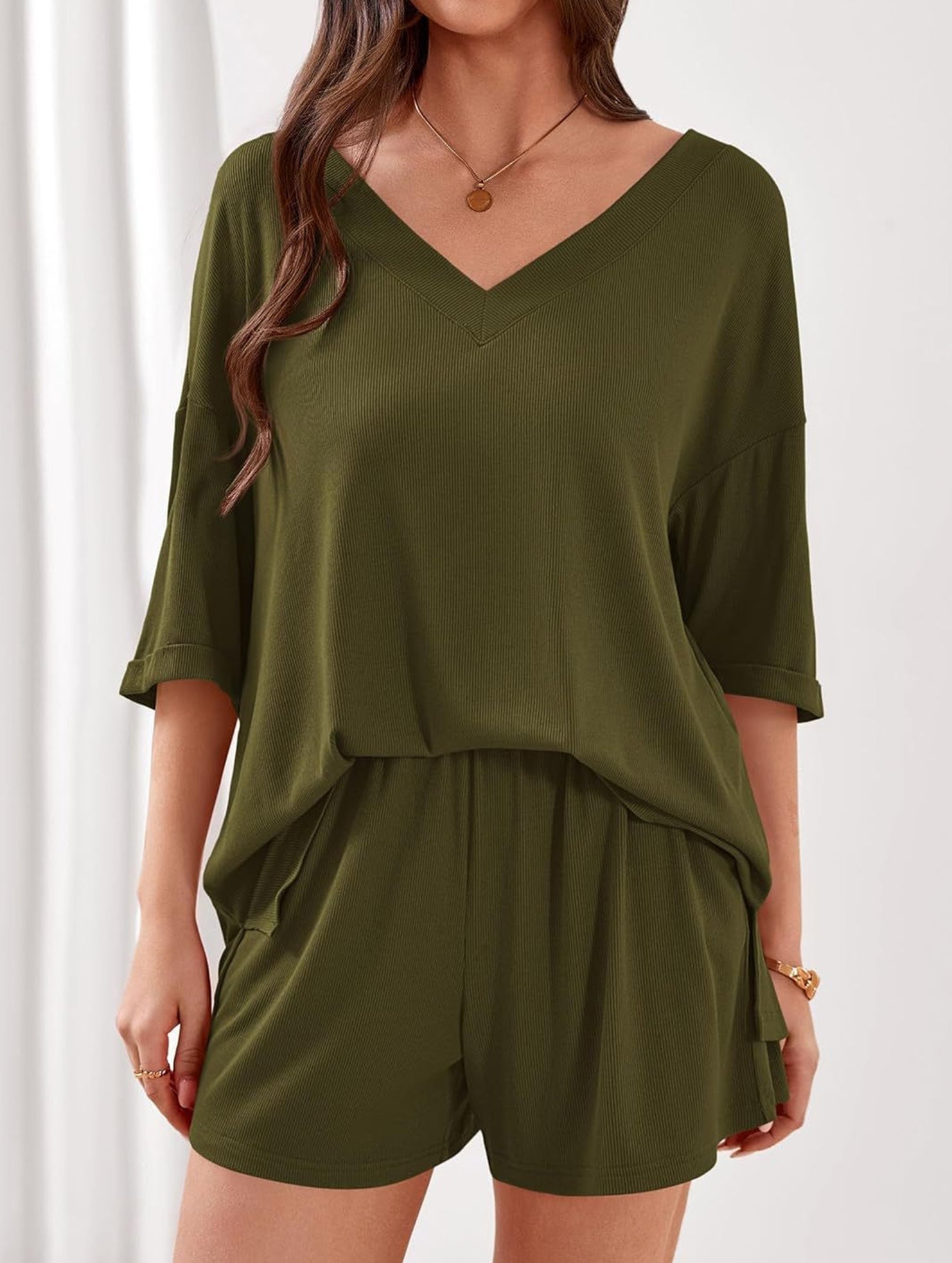 V-neck short-sleeved casual beach suit for women