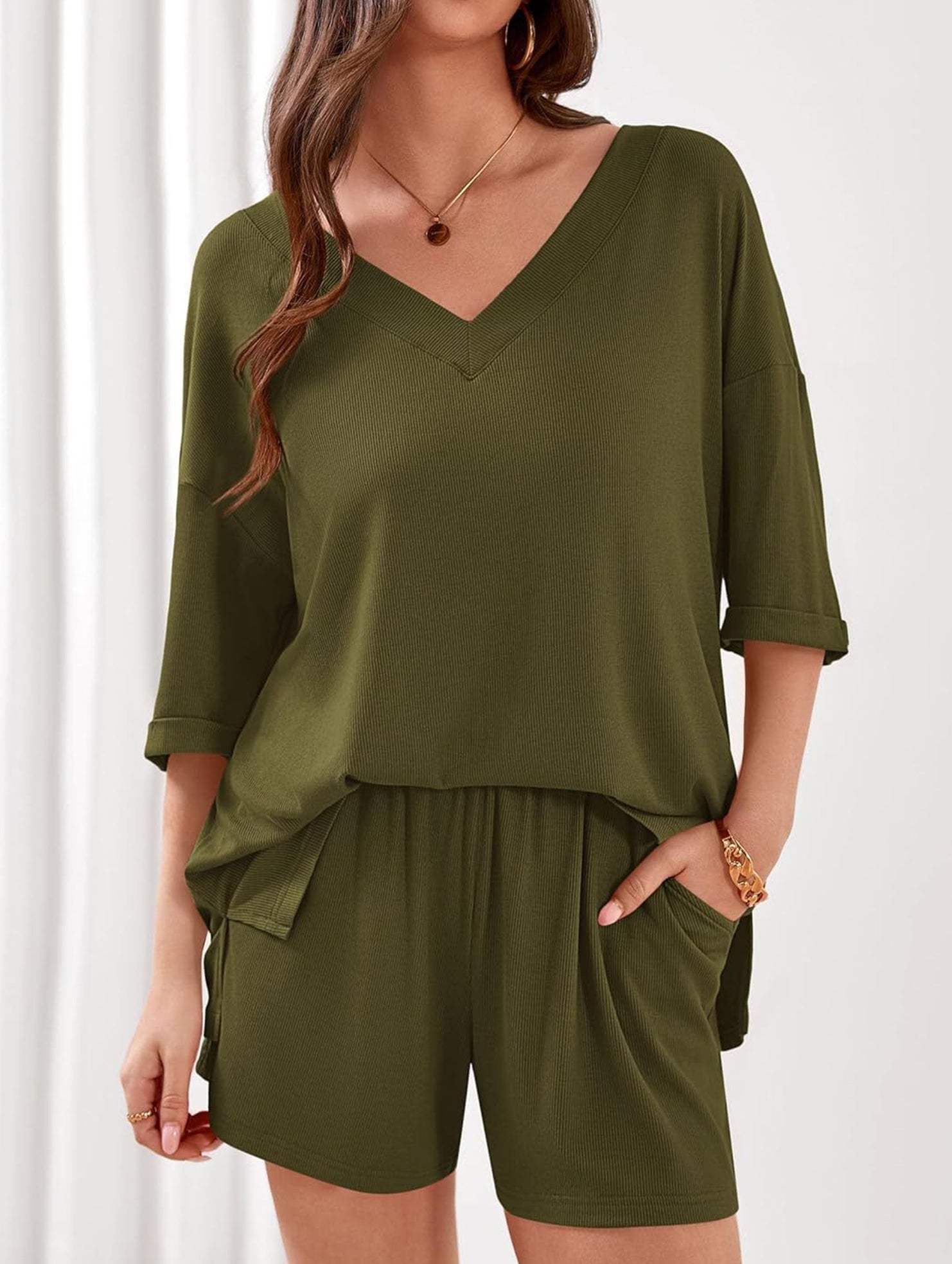 V-neck short-sleeved casual beach suit for women