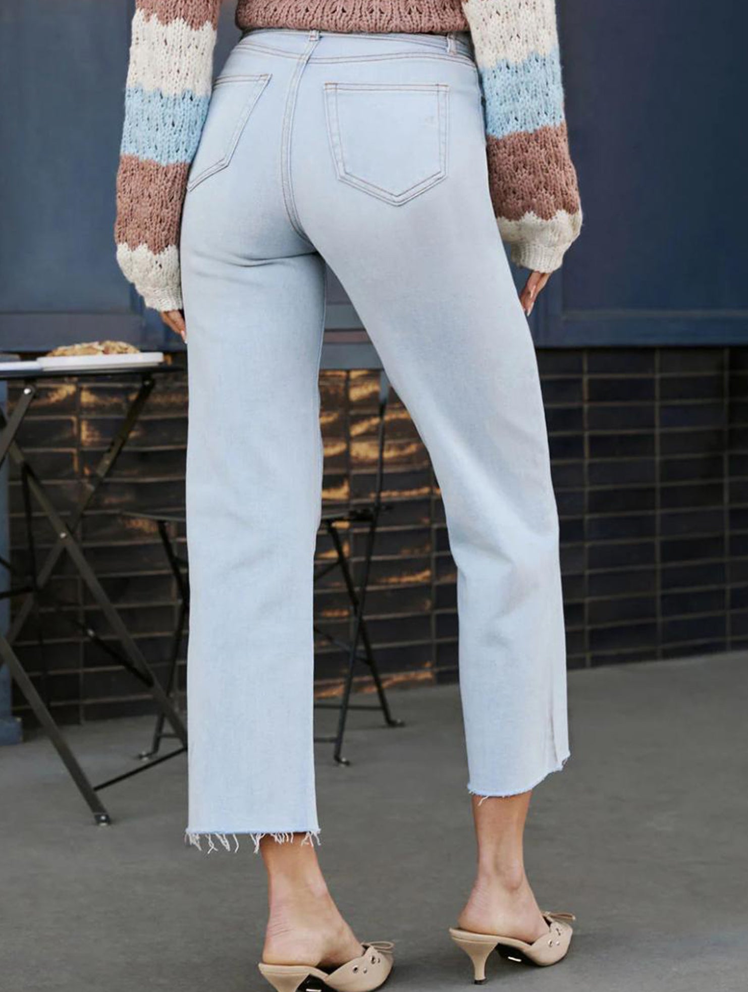 Casual high-waisted washed straight-leg jeans