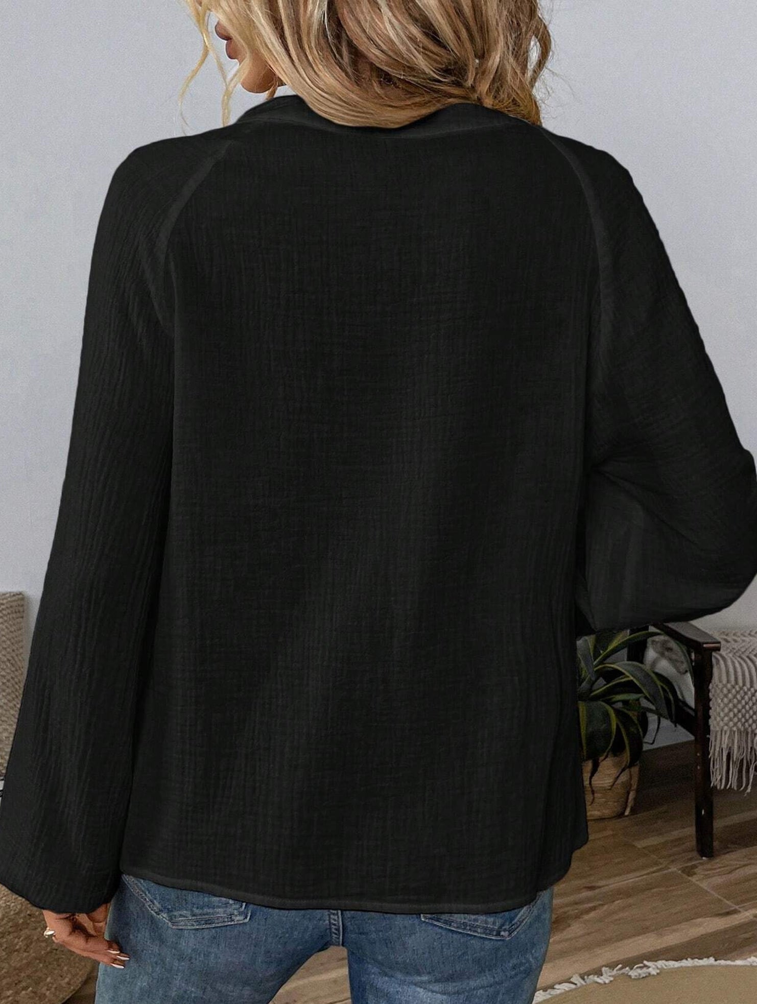 Fashionable design V-neck embroidered top