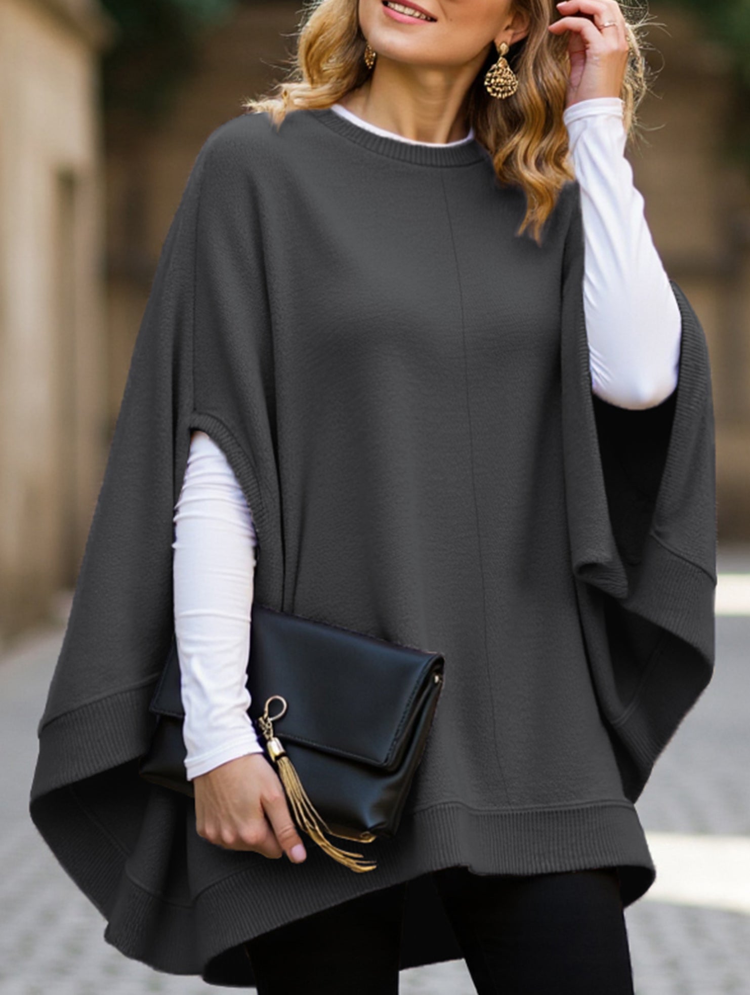 Fashionable loose batwing sleeve knitted top