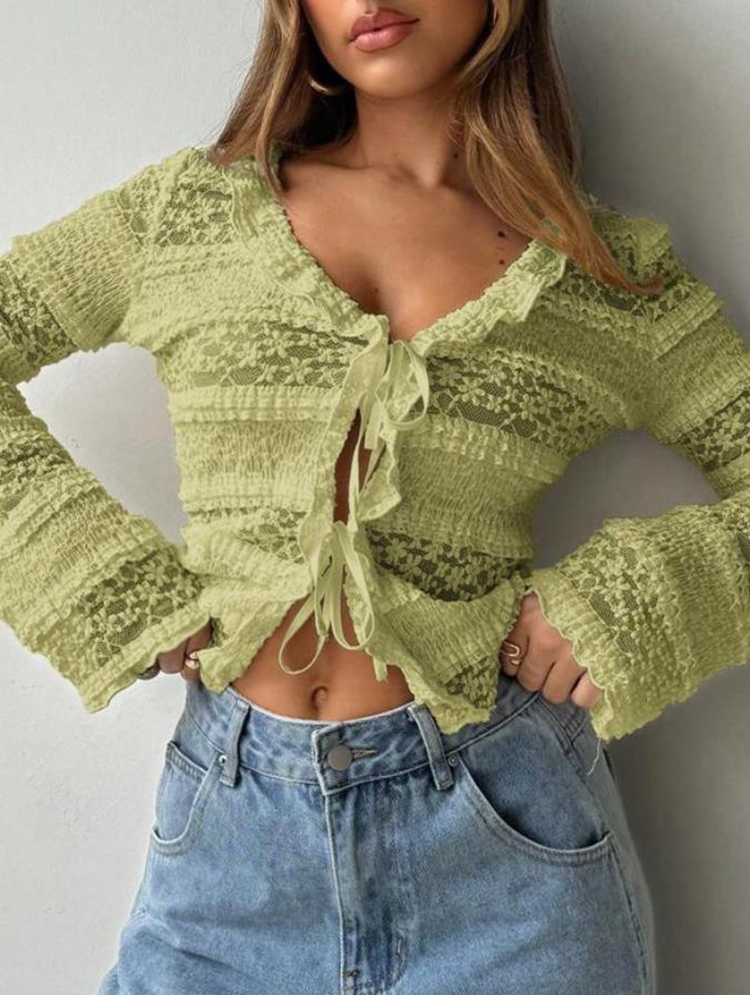 Solid color lace sweet lace long-sleeved shirt