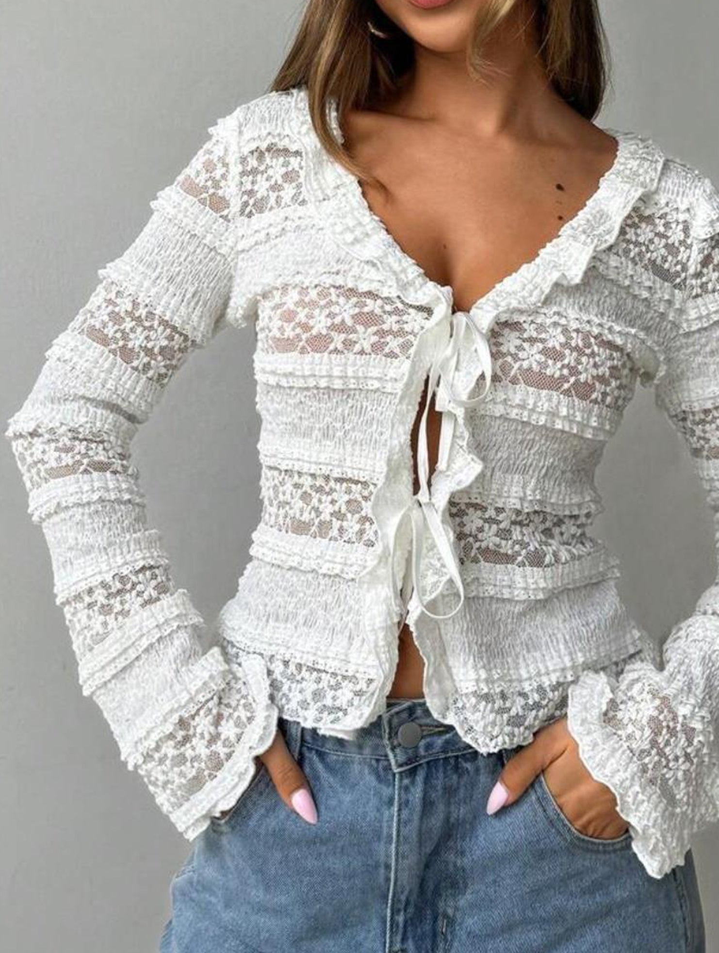 Solid color lace sweet lace long-sleeved shirt