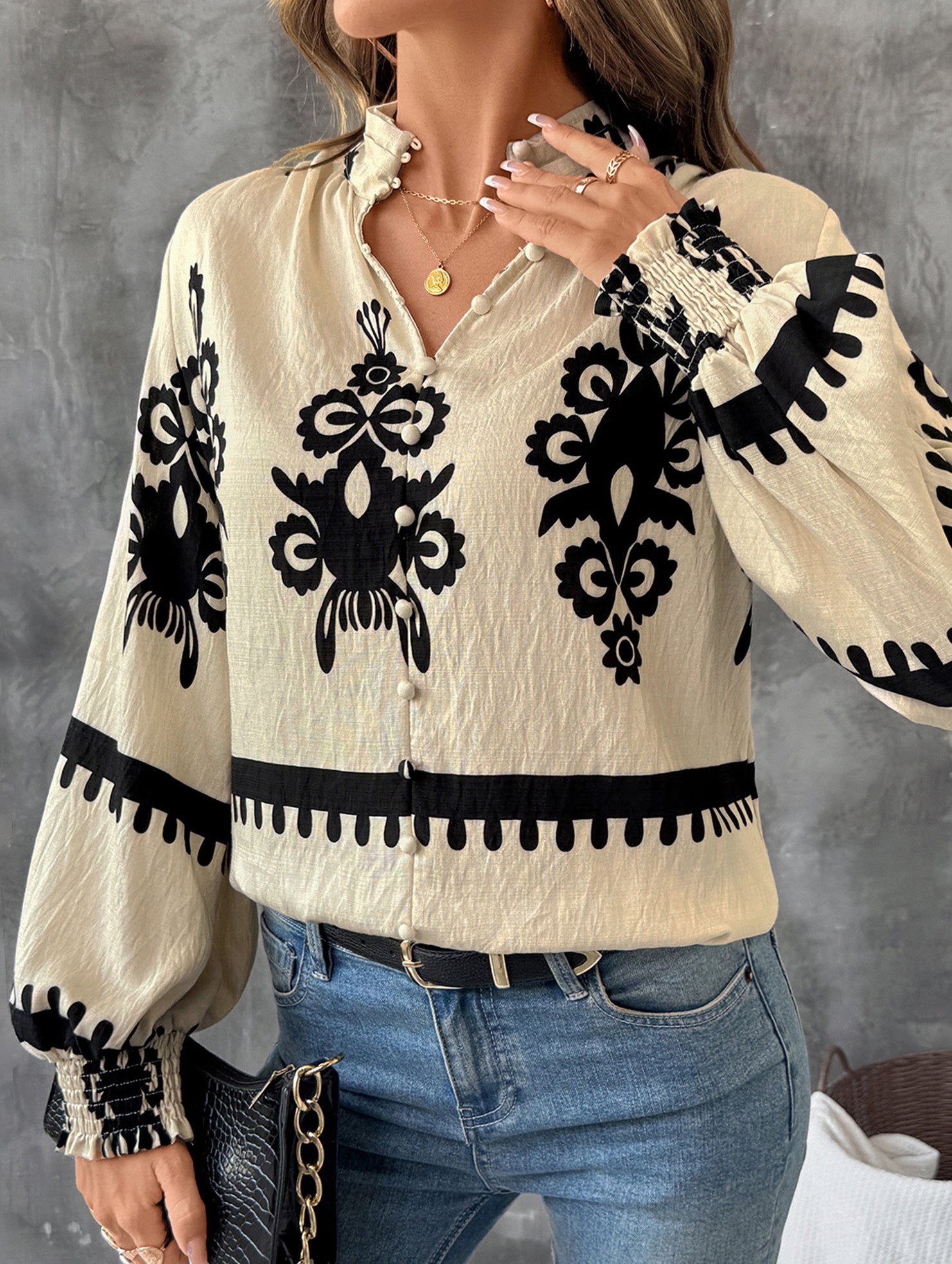 Open-collar vintage print long-sleeved shirt