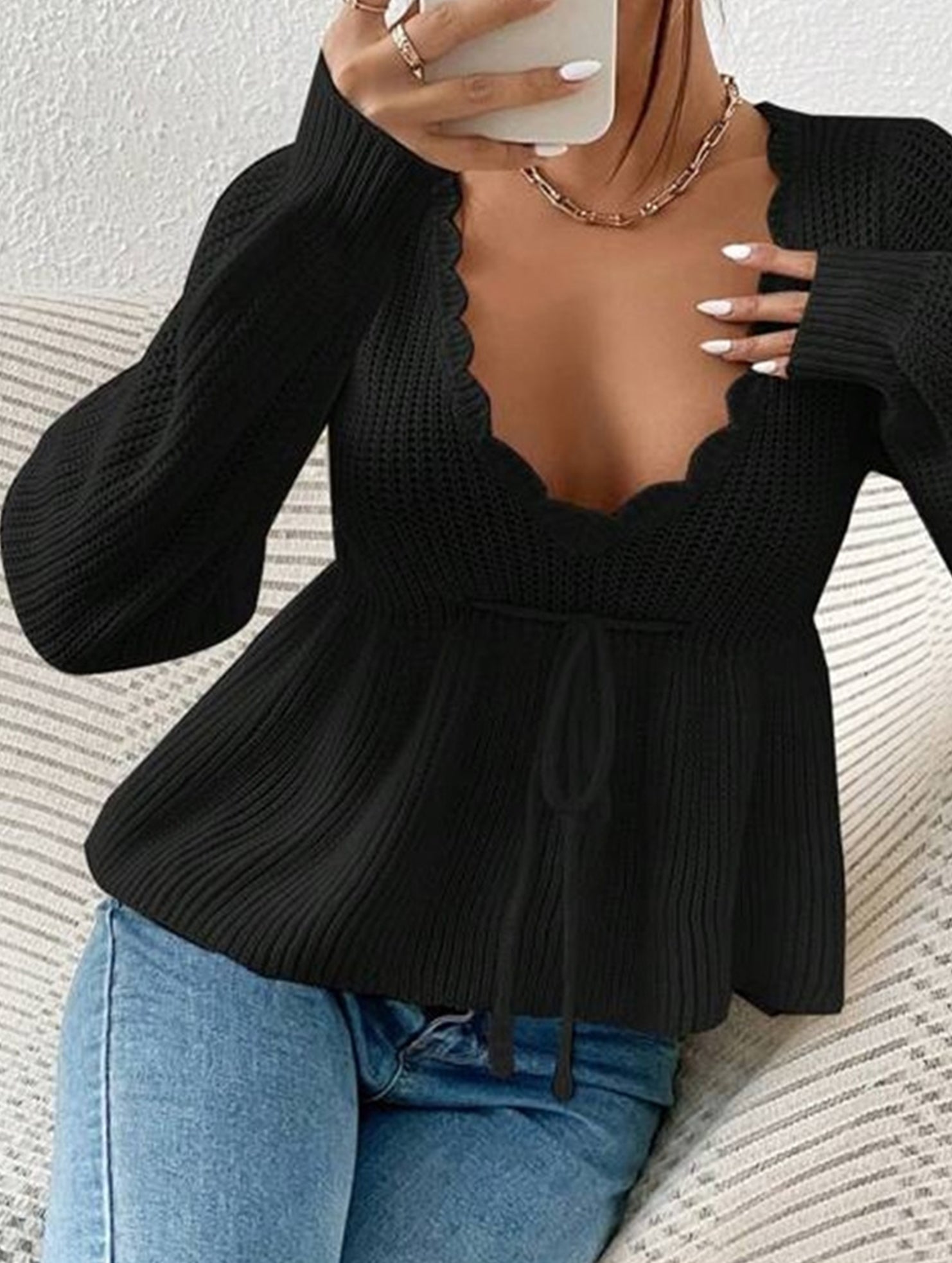 Loose V-neck drawstring knitted sweater
