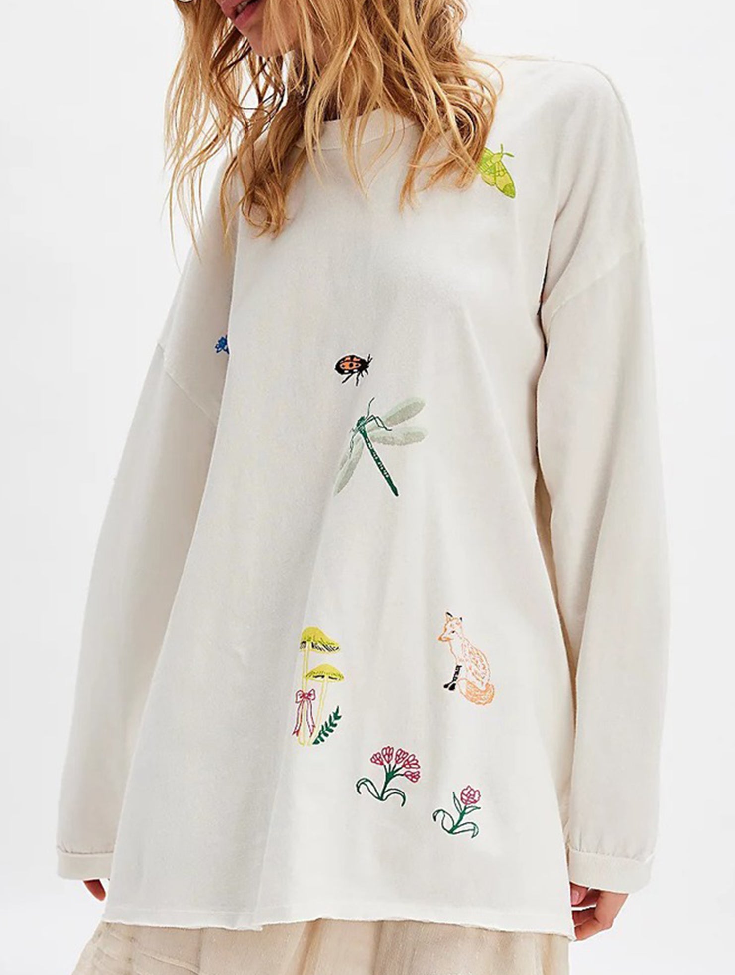 Embroidered knitted pullover sweatshirt