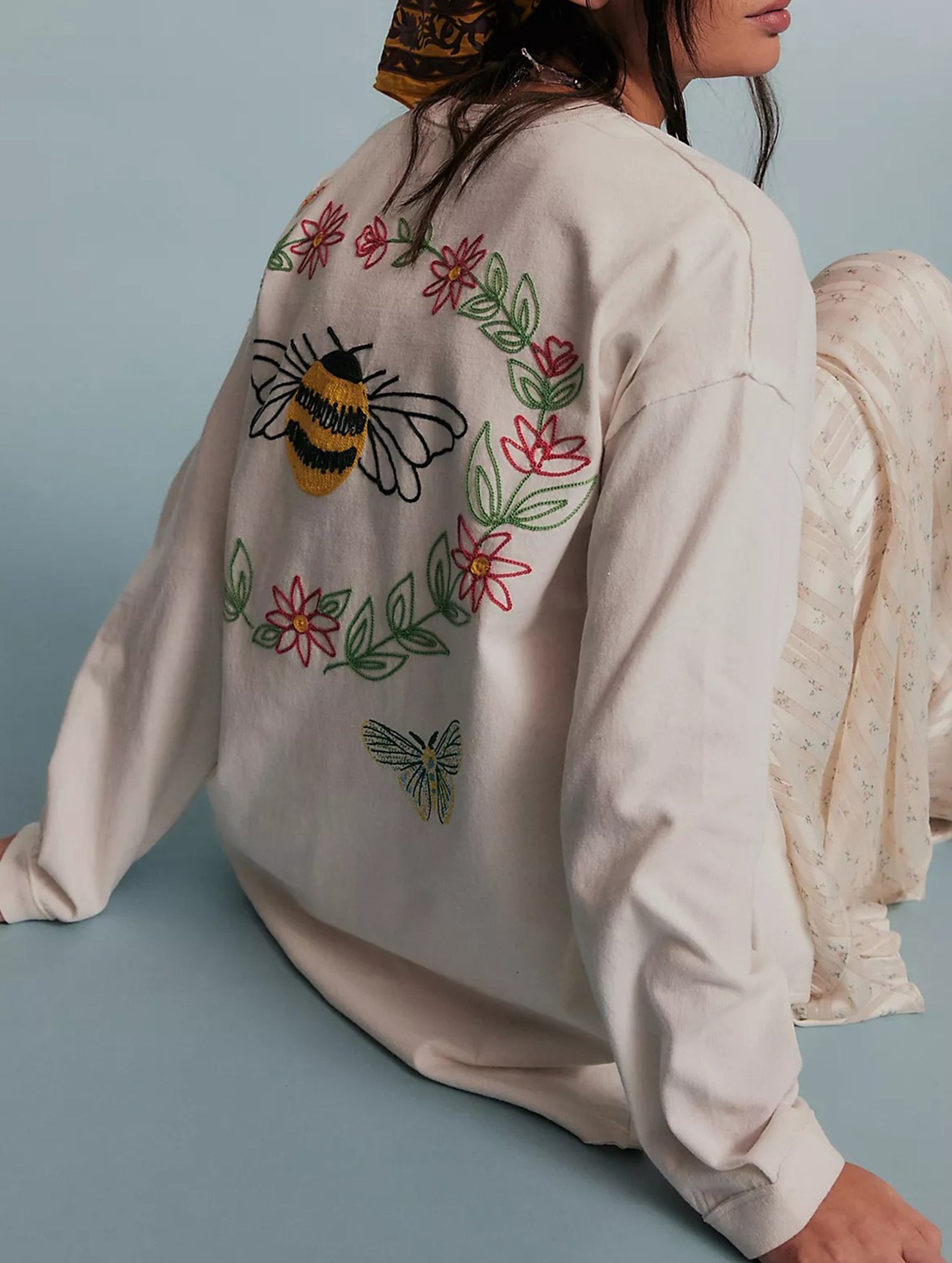 Embroidered knitted pullover sweatshirt