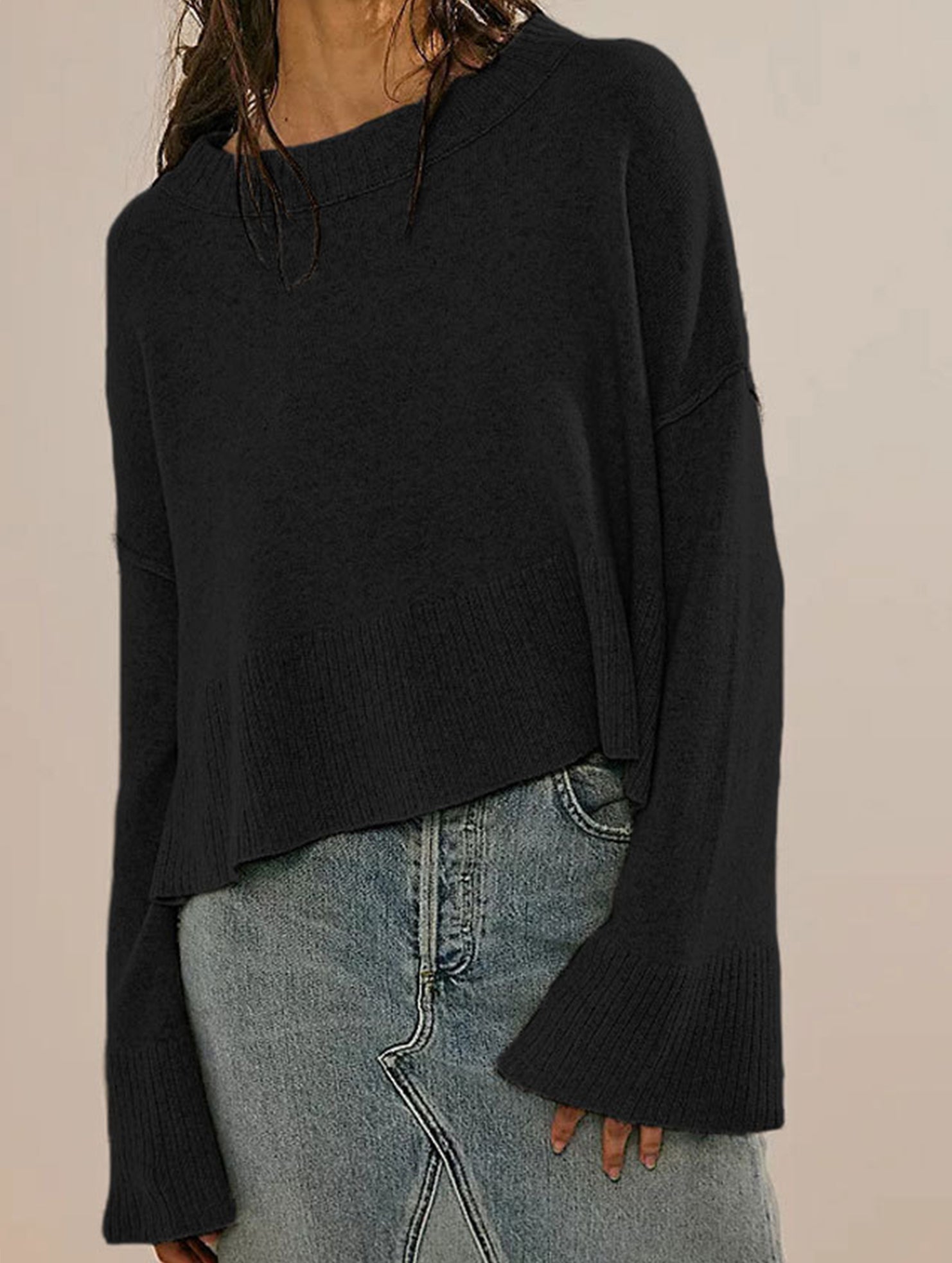 Round neck flared sleeve pullover sweater