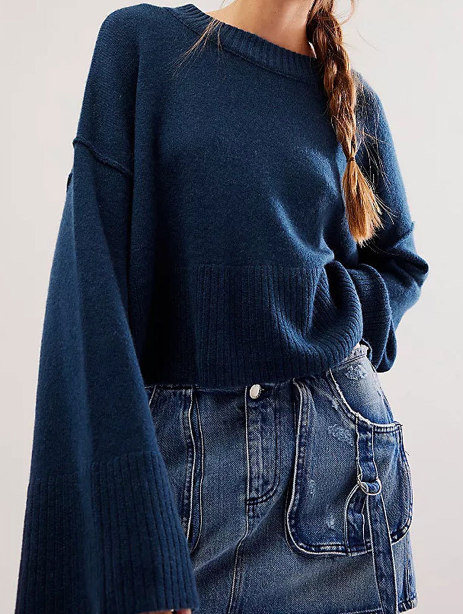 Round neck flared sleeve pullover sweater