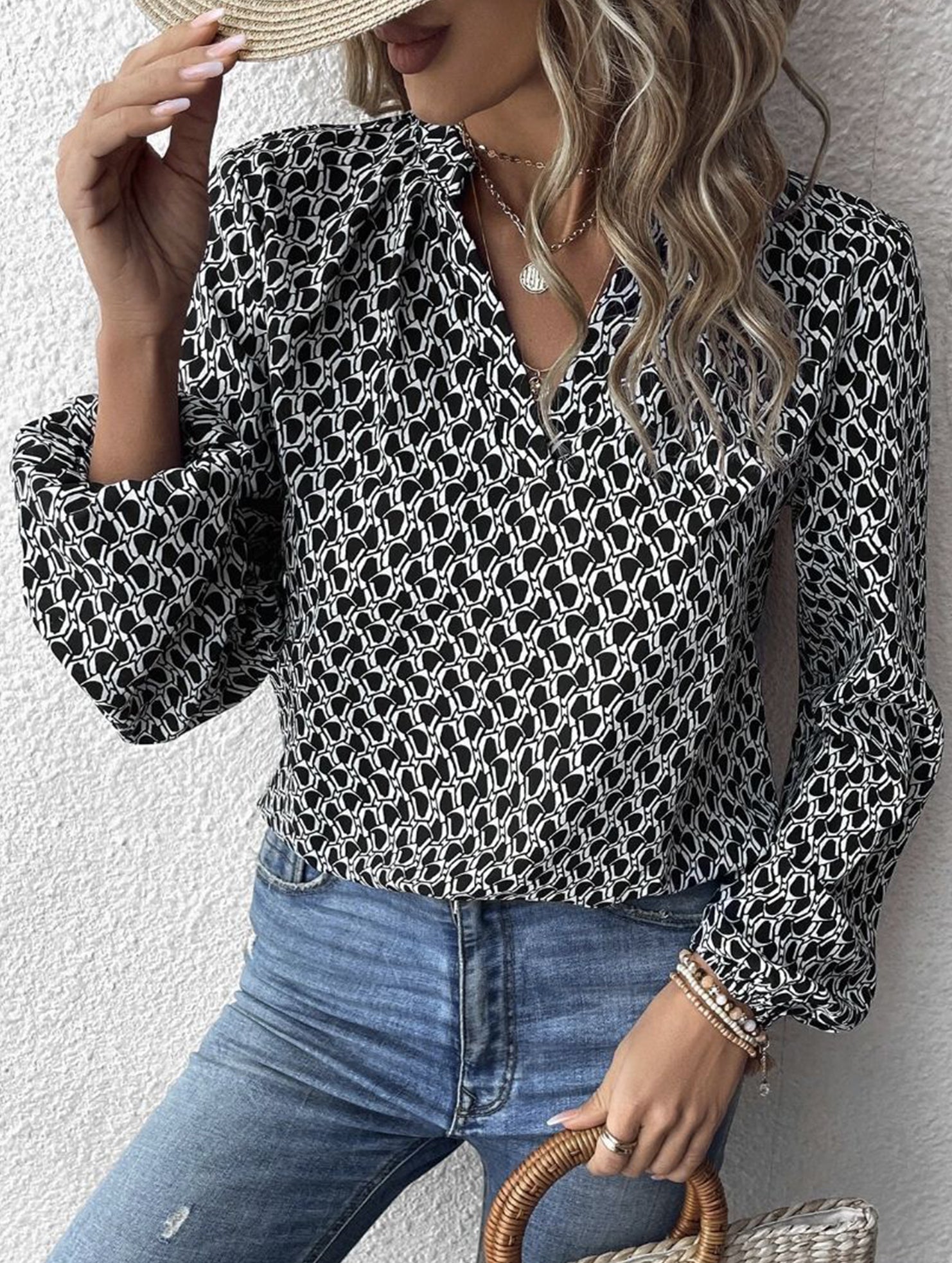 Women's pleated collar lantern sleeve shirt