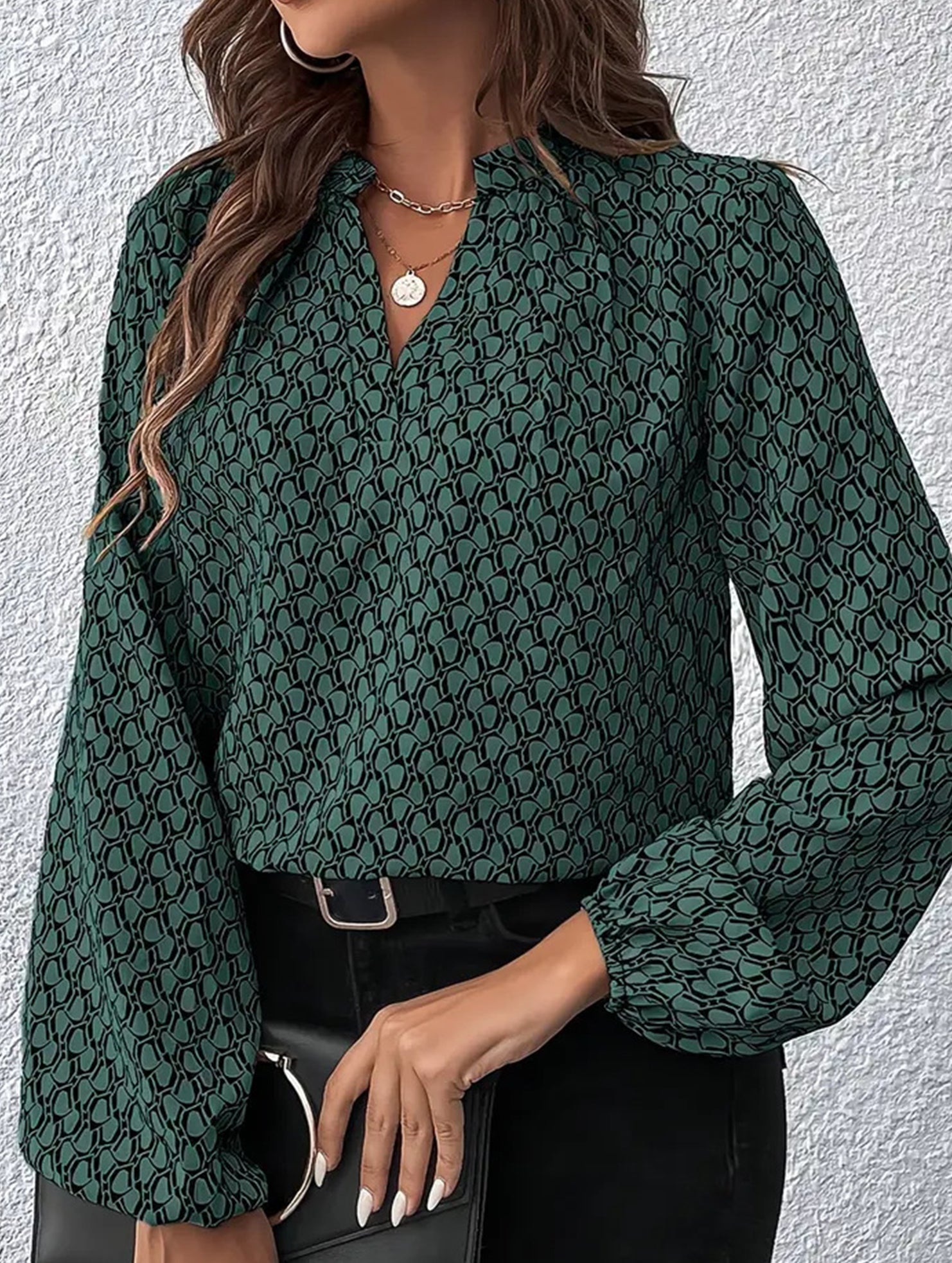 Women's pleated collar lantern sleeve shirt