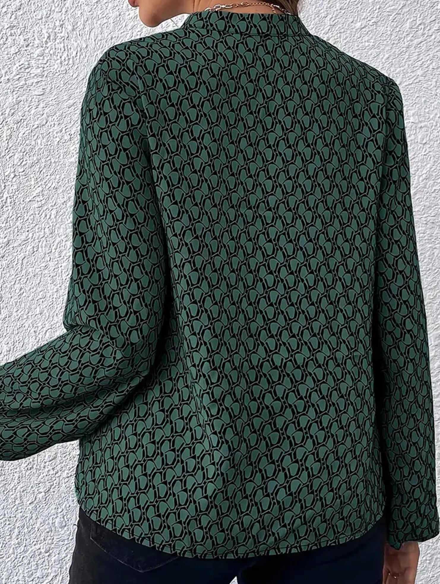 Women's pleated collar lantern sleeve shirt