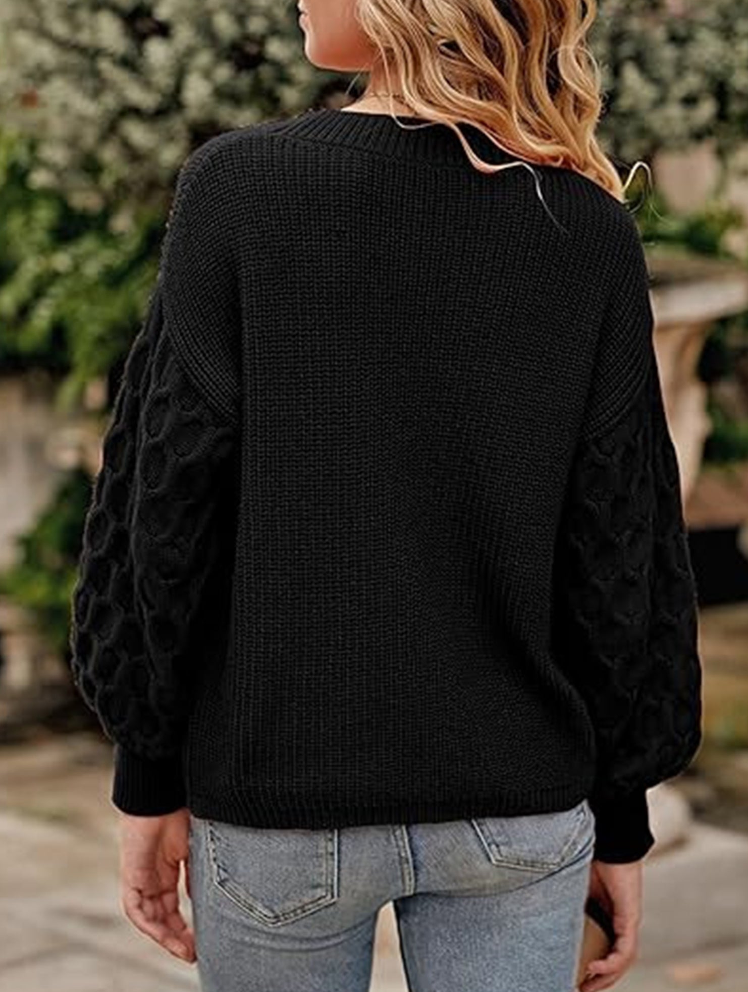 Casual and versatile puff sleeve sweater