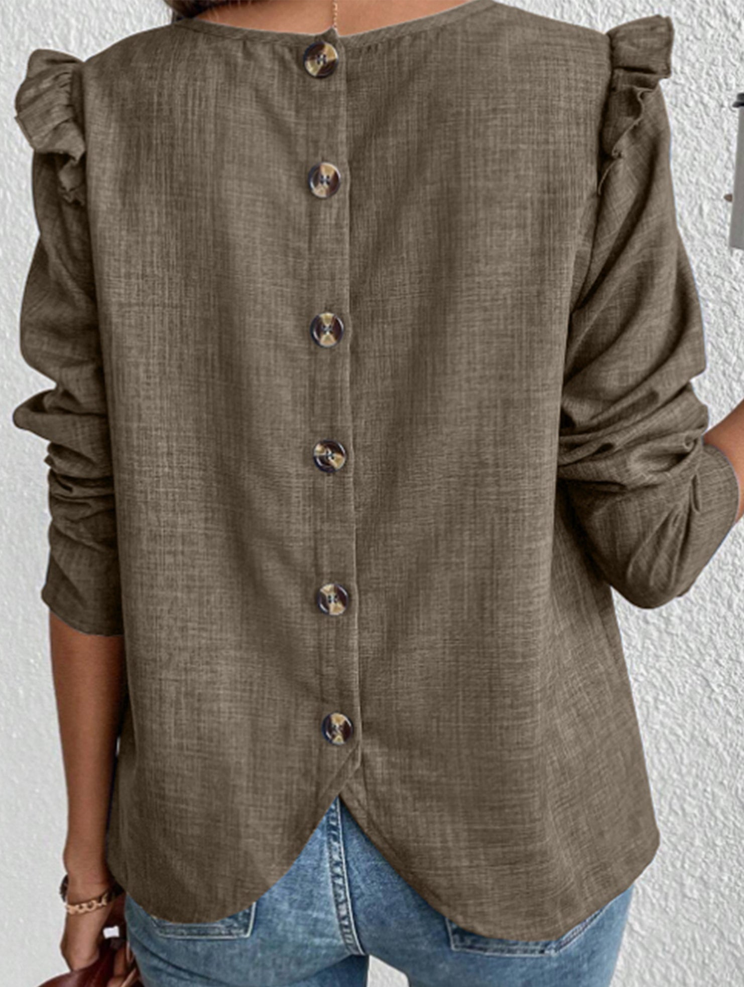 Single-breasted fashionable T-shirt with back buttons