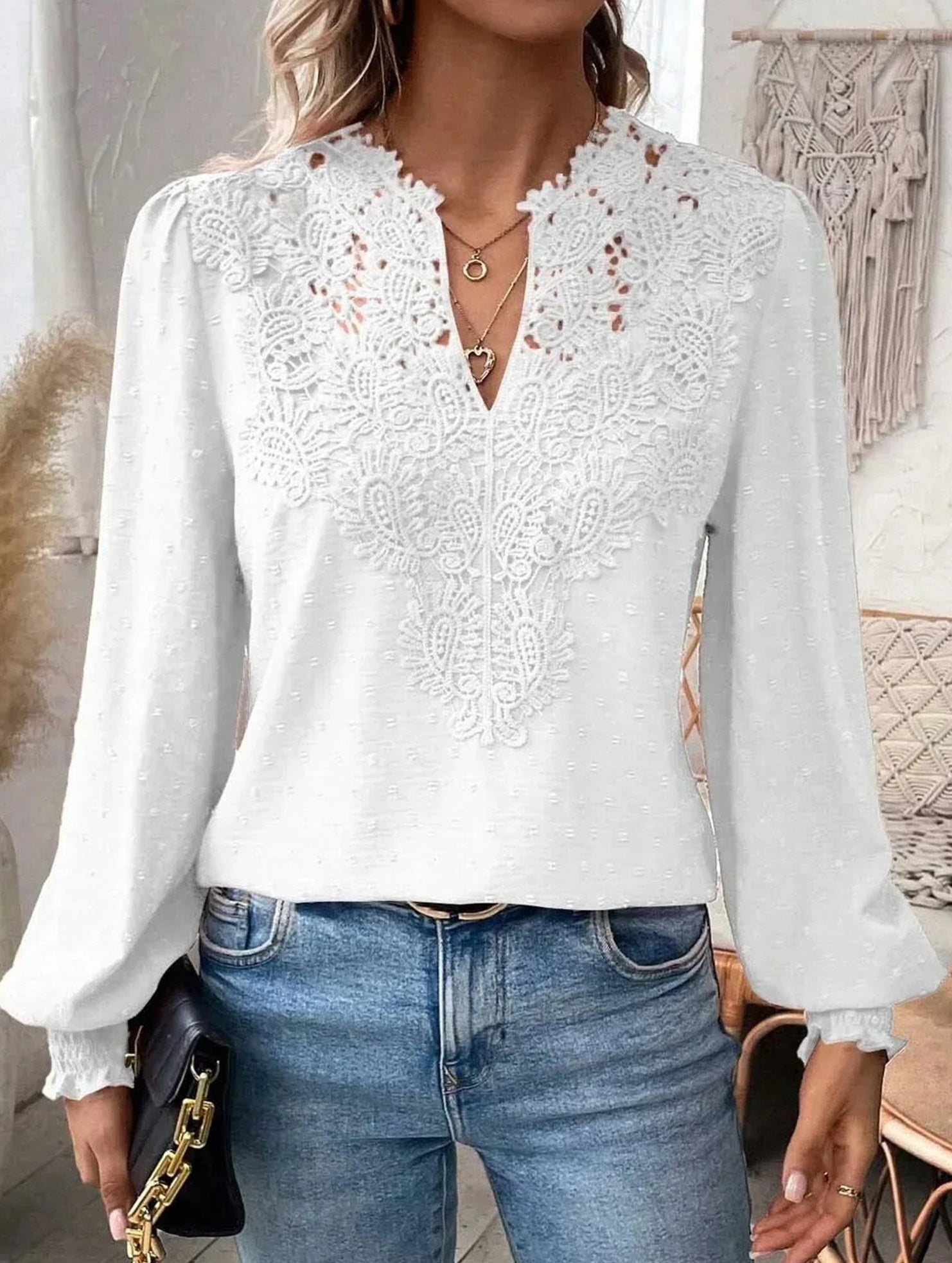 Fashionable V-neck lace solid color top