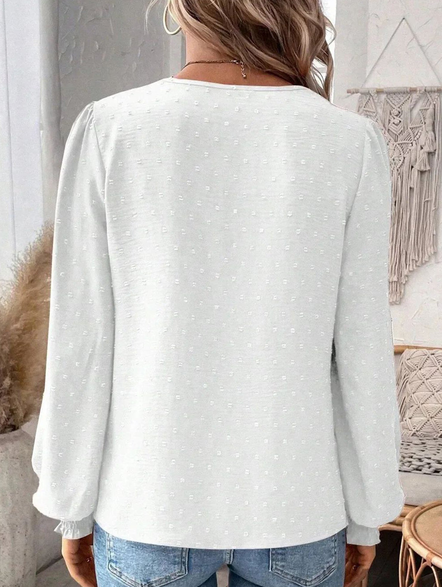 Fashionable V-neck lace solid color top