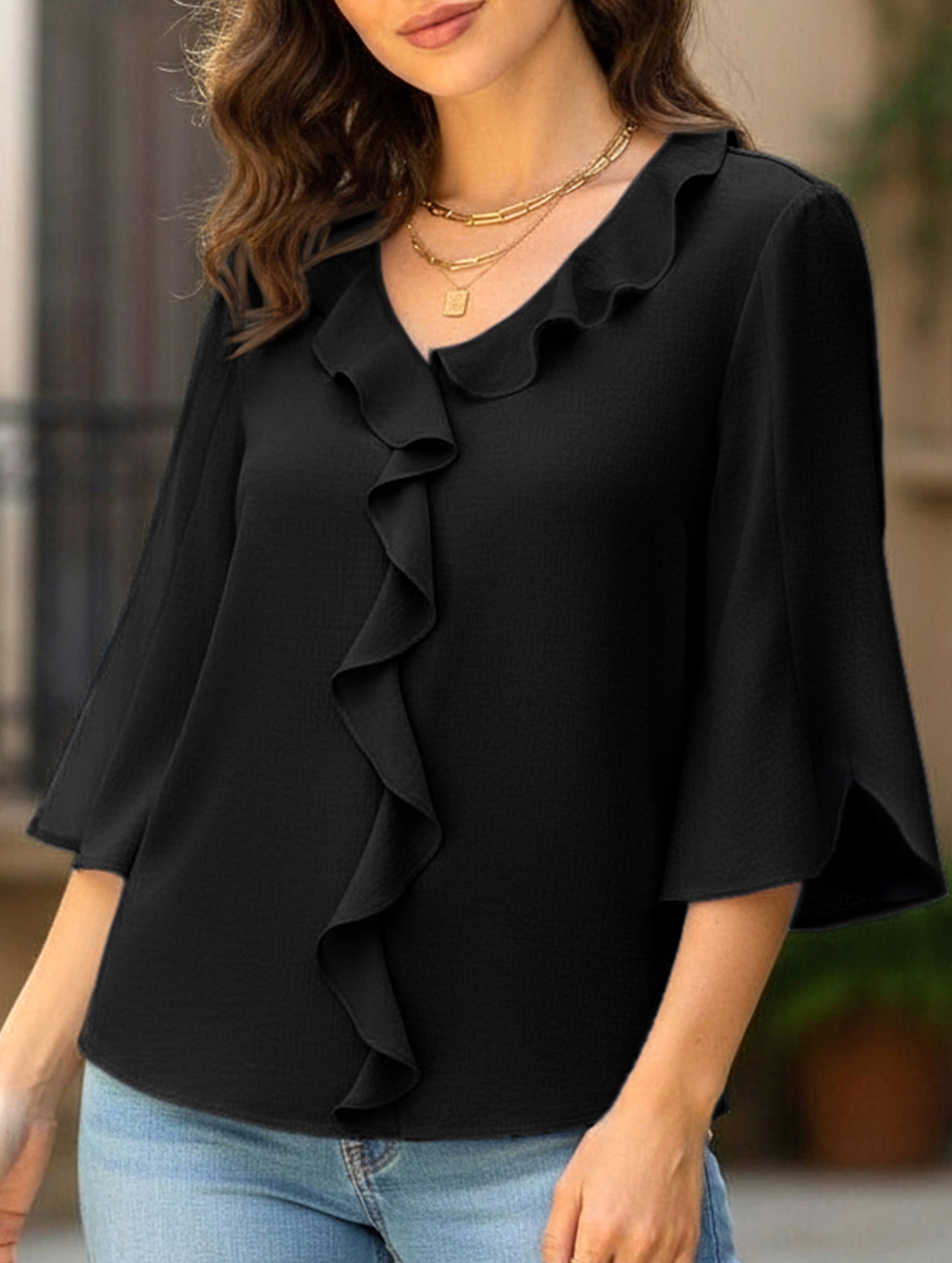 Loose commuter V-neck ruffled shirt