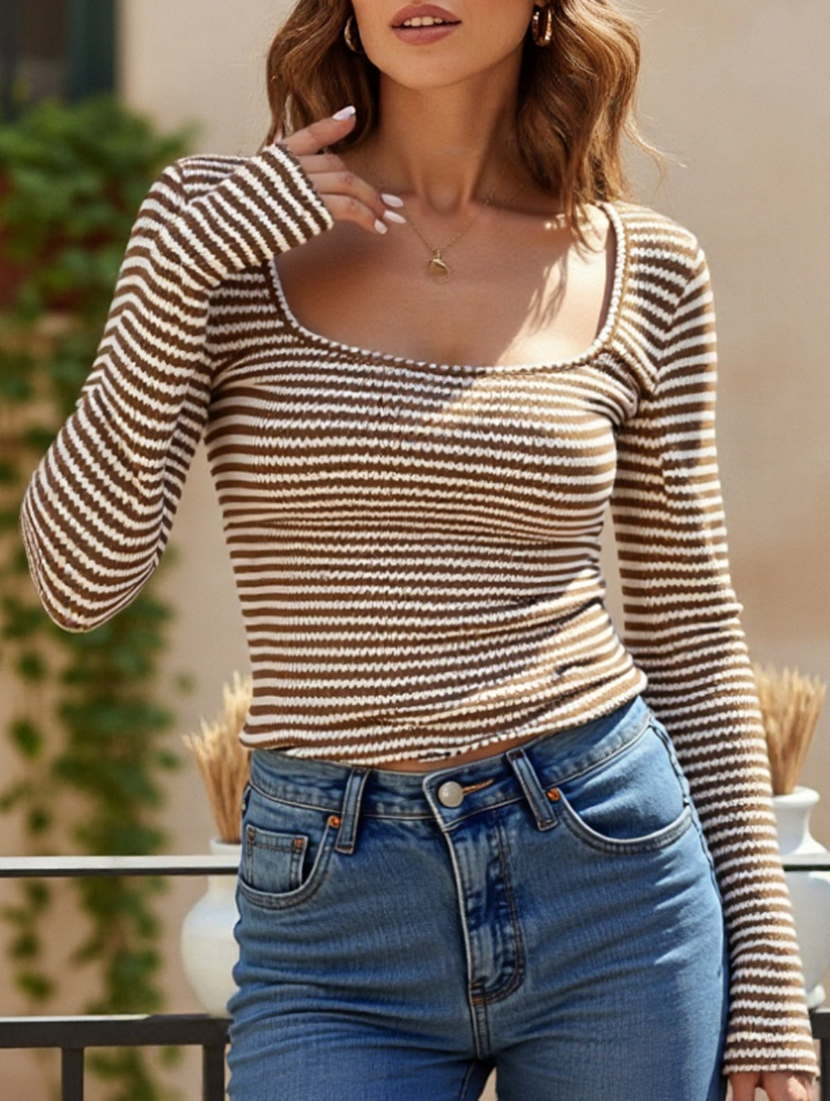 Square neck slim-fit knit long-sleeved shirt