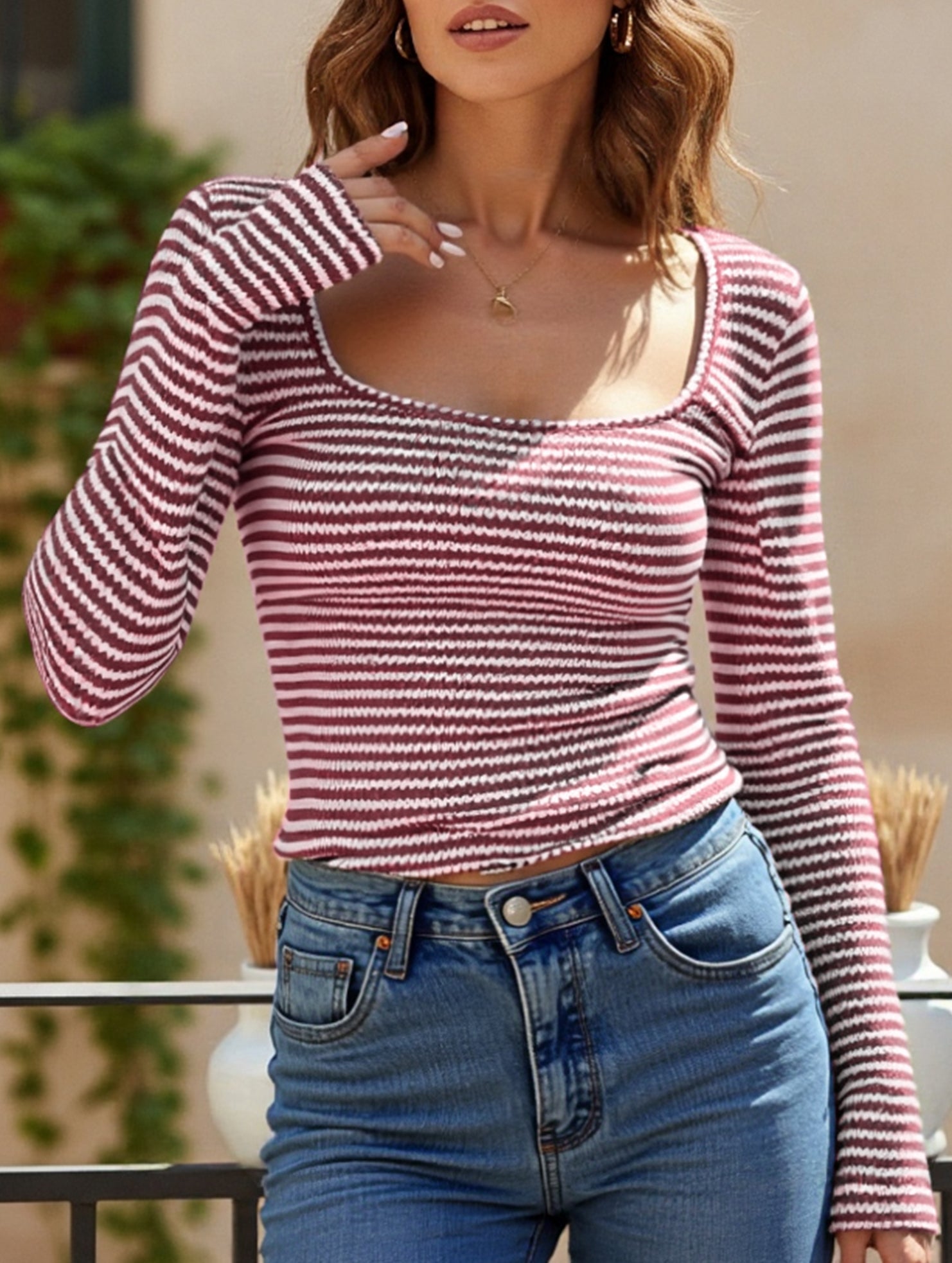 Square neck slim-fit knit long-sleeved shirt