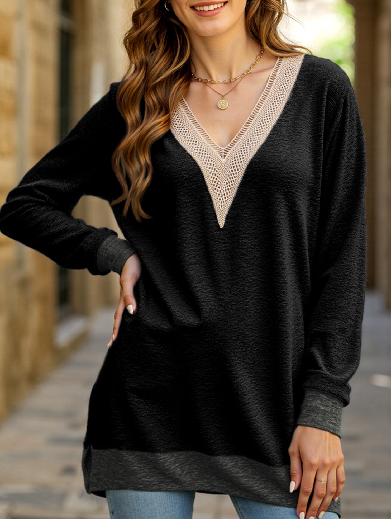 Lace V-neck slit loose long-sleeved T-shirt