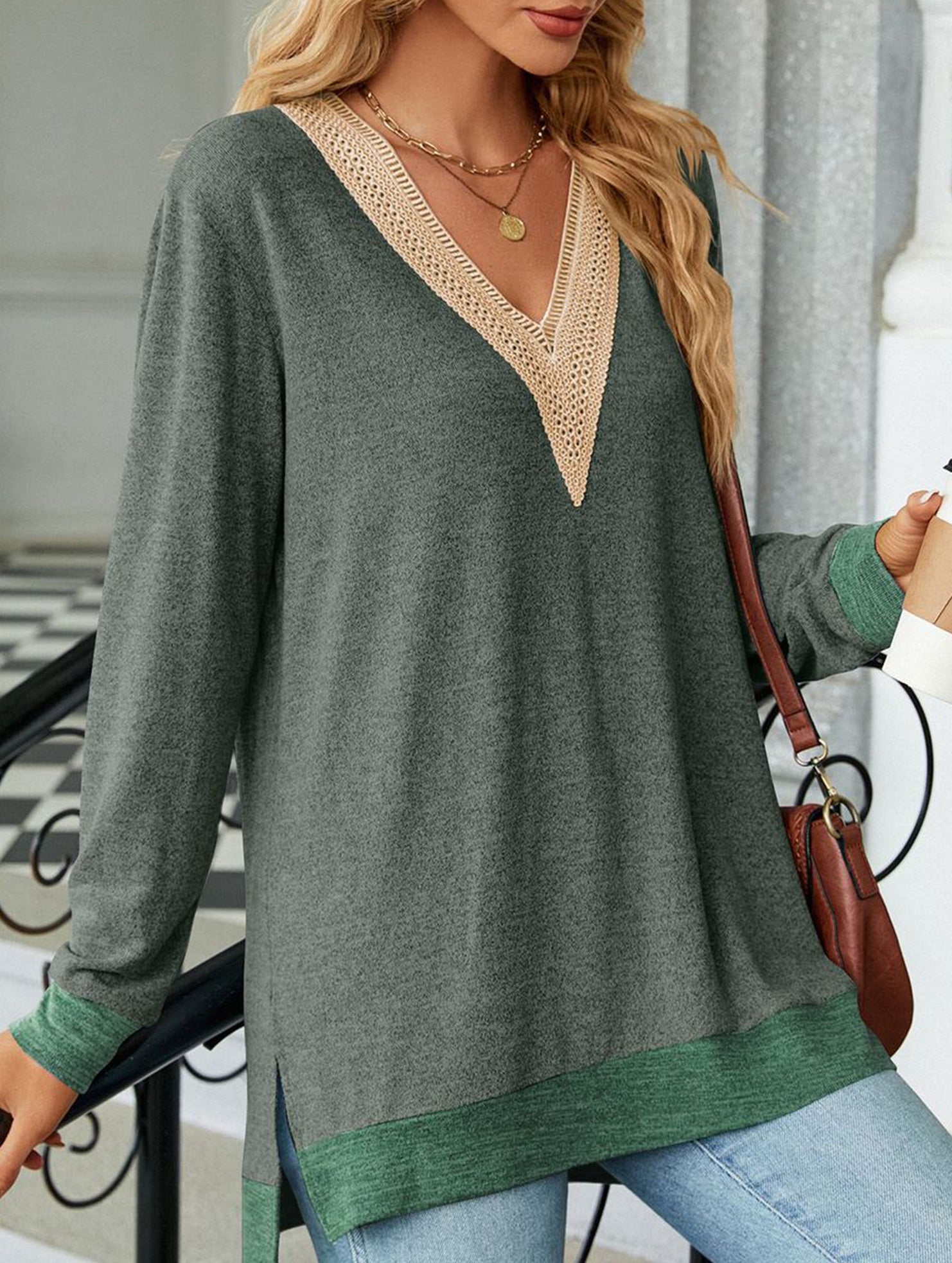 Lace V-neck slit loose long-sleeved T-shirt