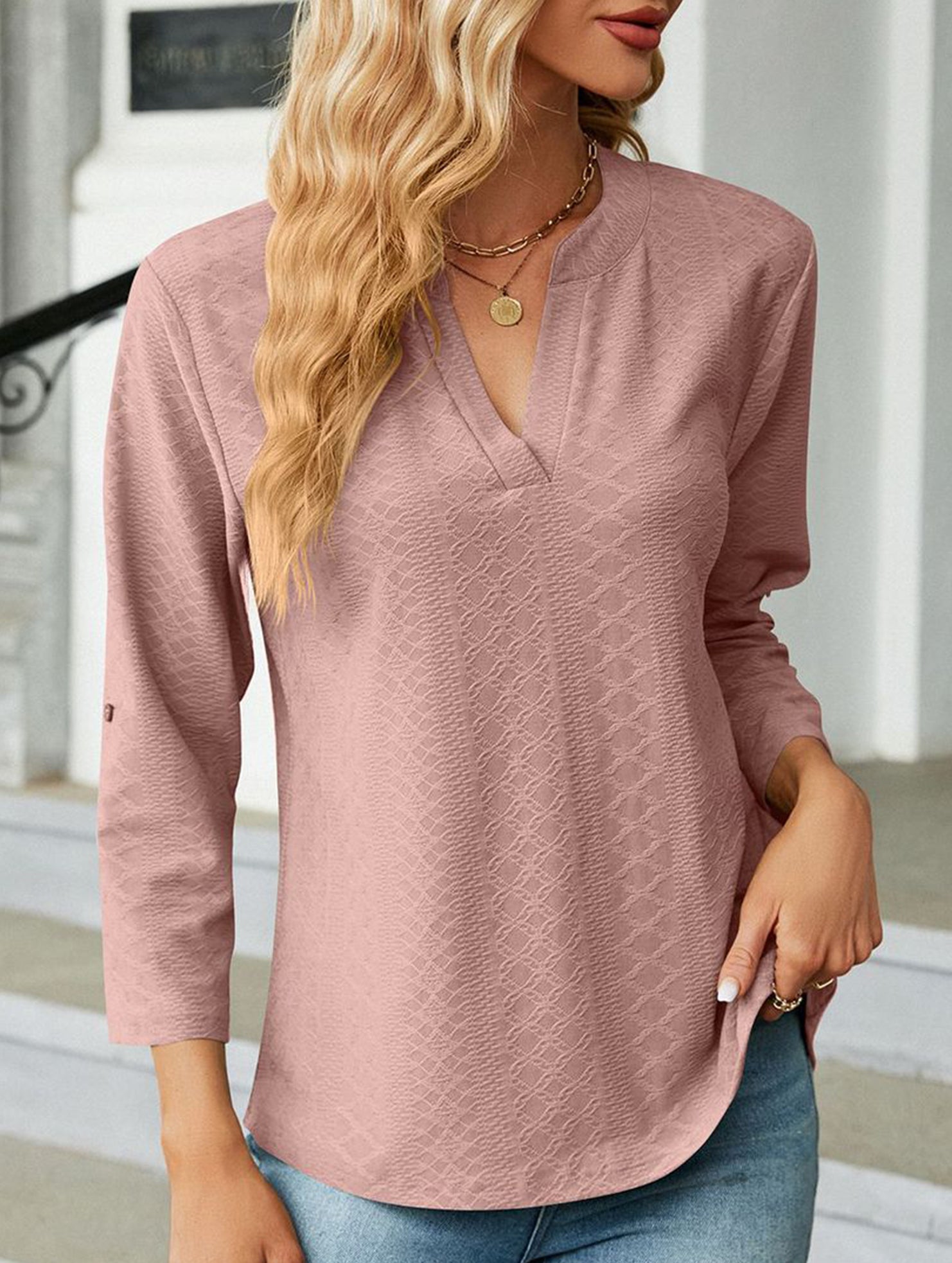 V-neck three-quarter sleeve button loose T-shirt