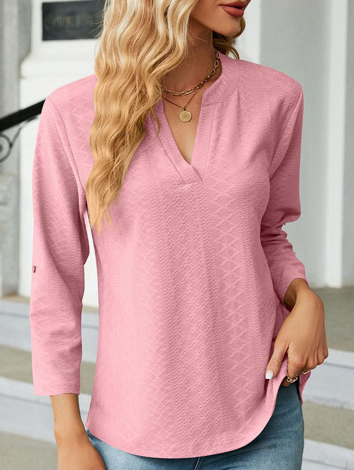 V-neck three-quarter sleeve button loose T-shirt