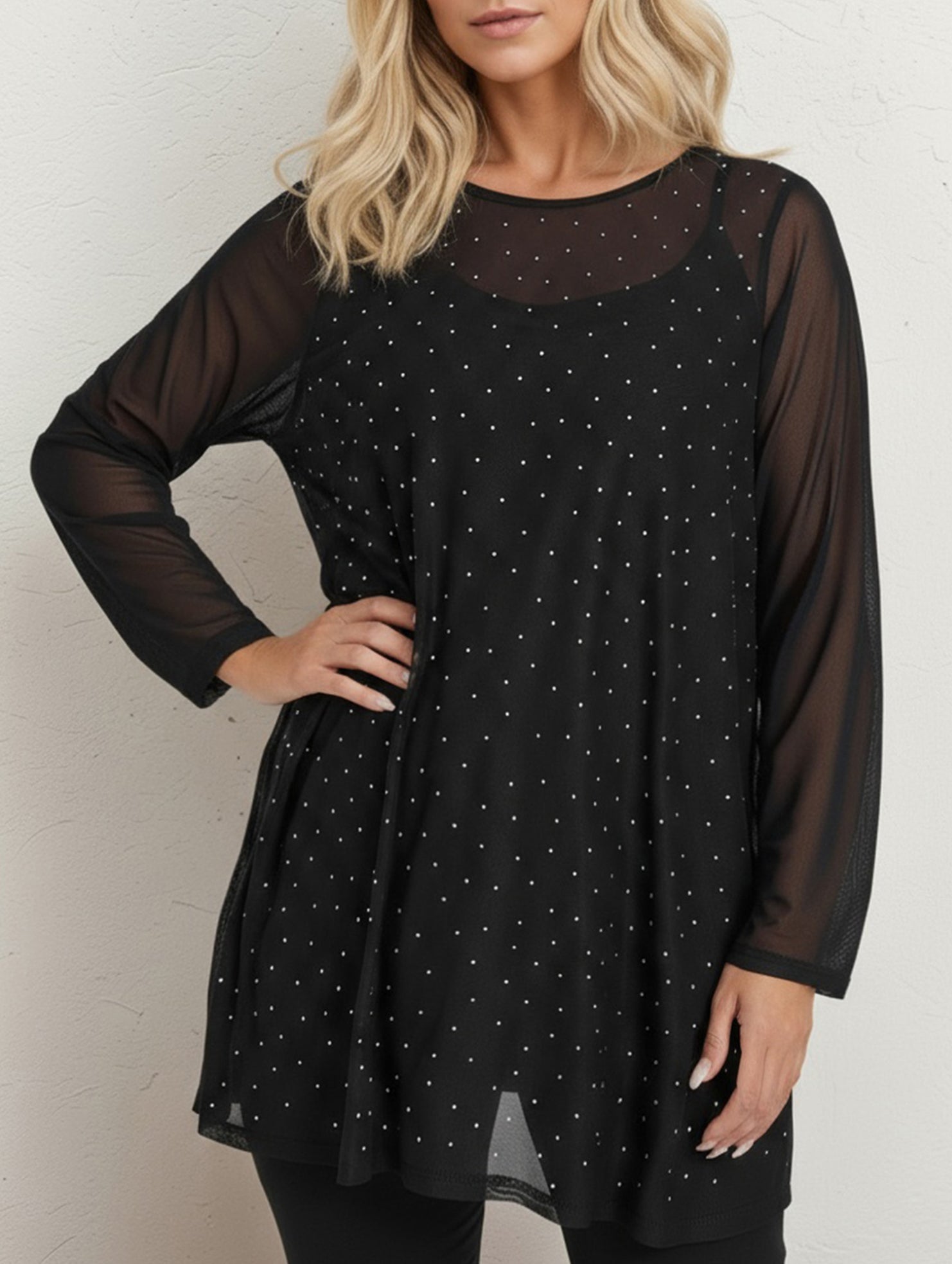 Two-piece suspender lining with small polka dot print