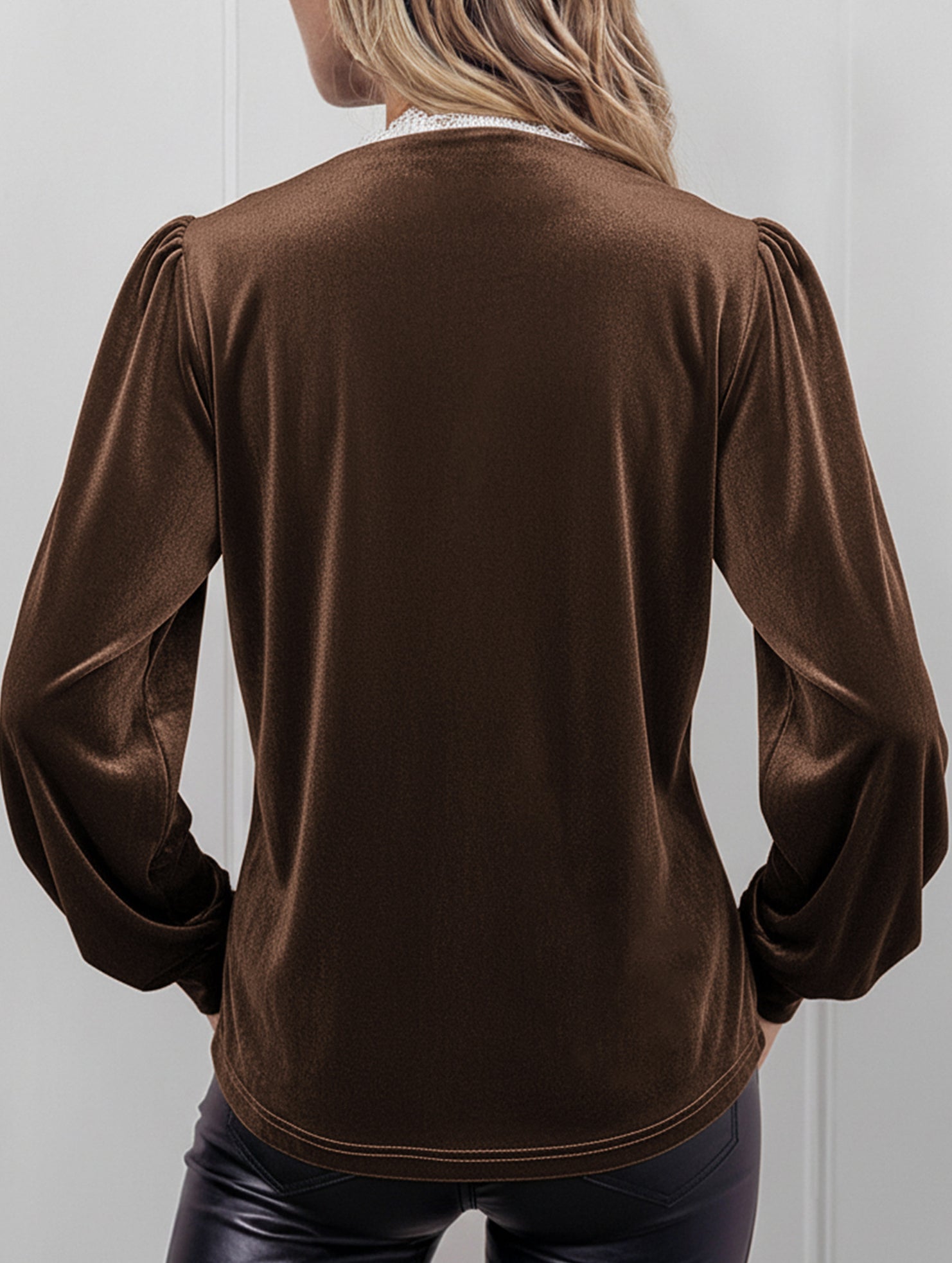 Retro V-neck lace-trimmed velvet shirt