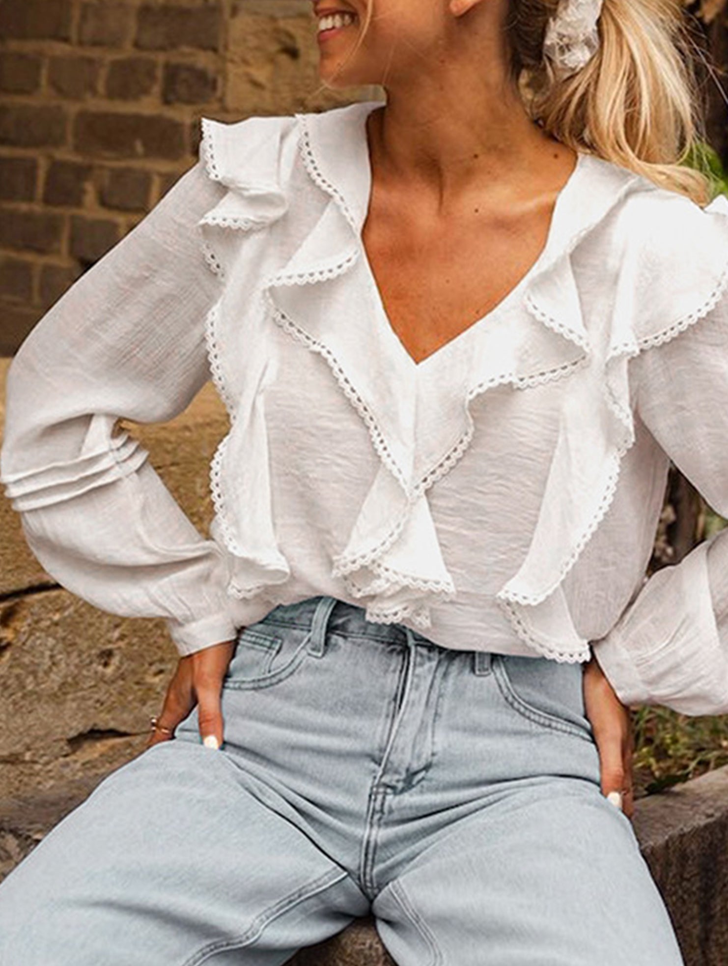 Pastoral style lace ruffle V-neck shirt