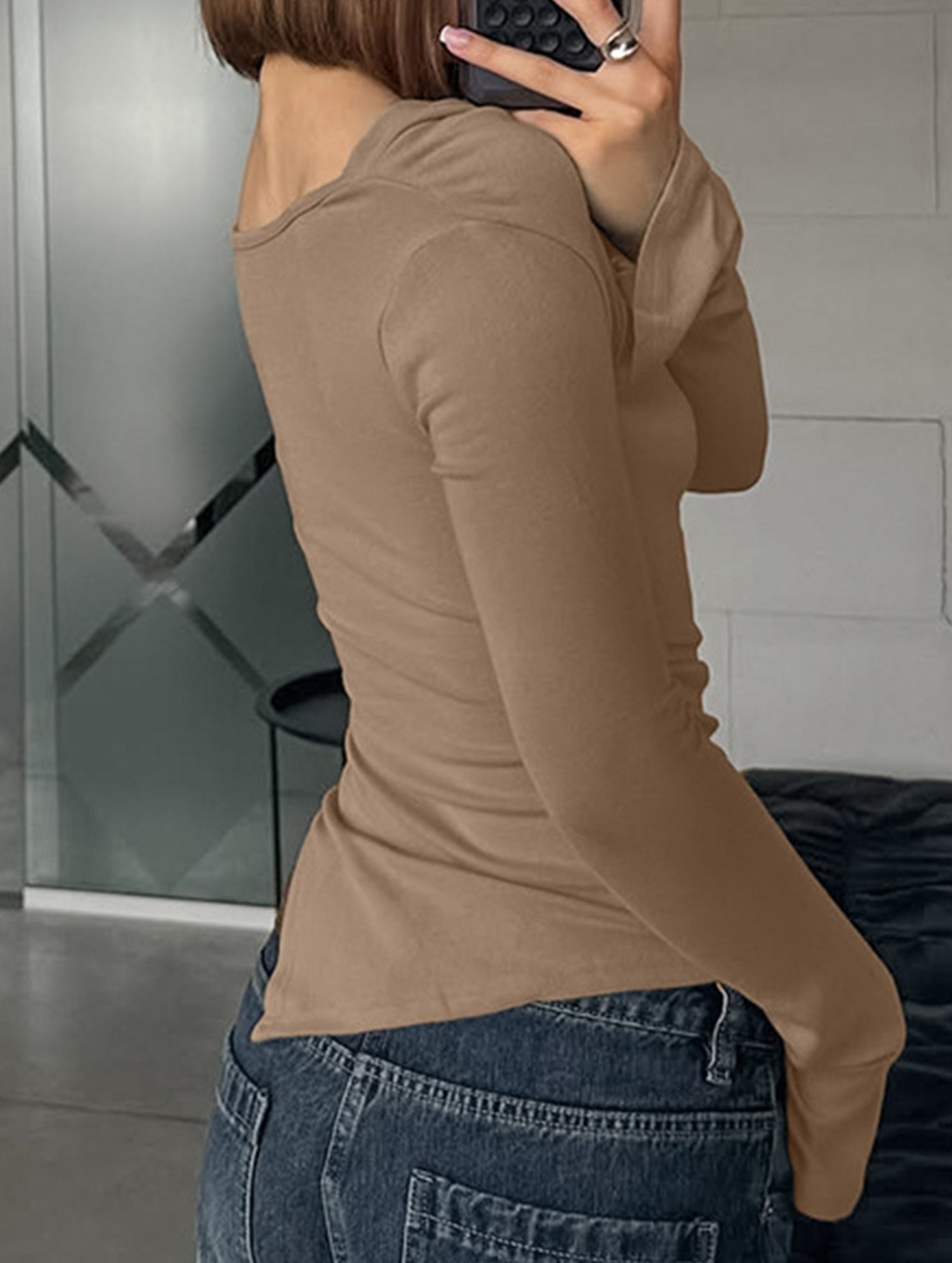 Slim-fit irregular knit shirt