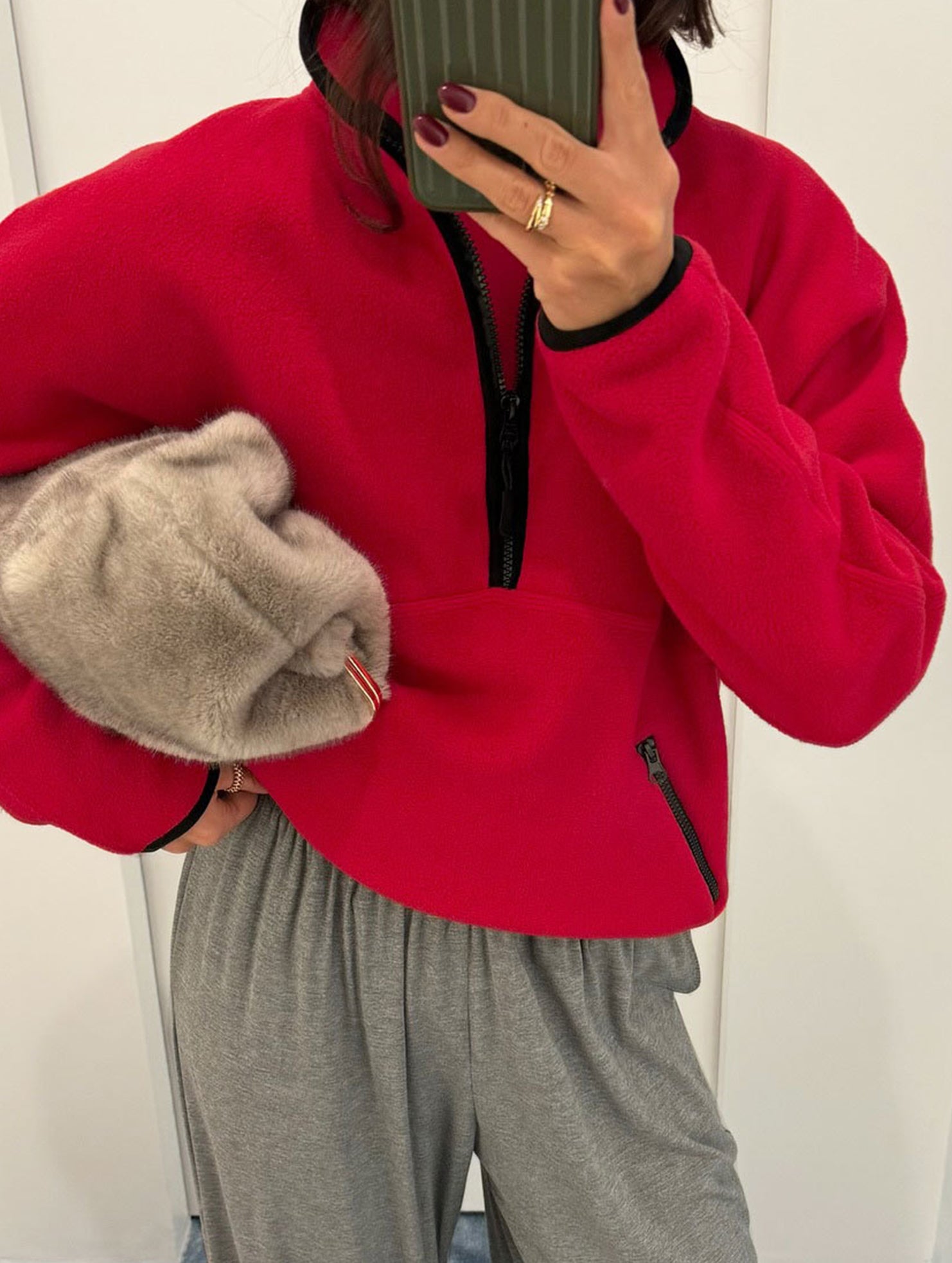 Versatile half-zip sweatshirt