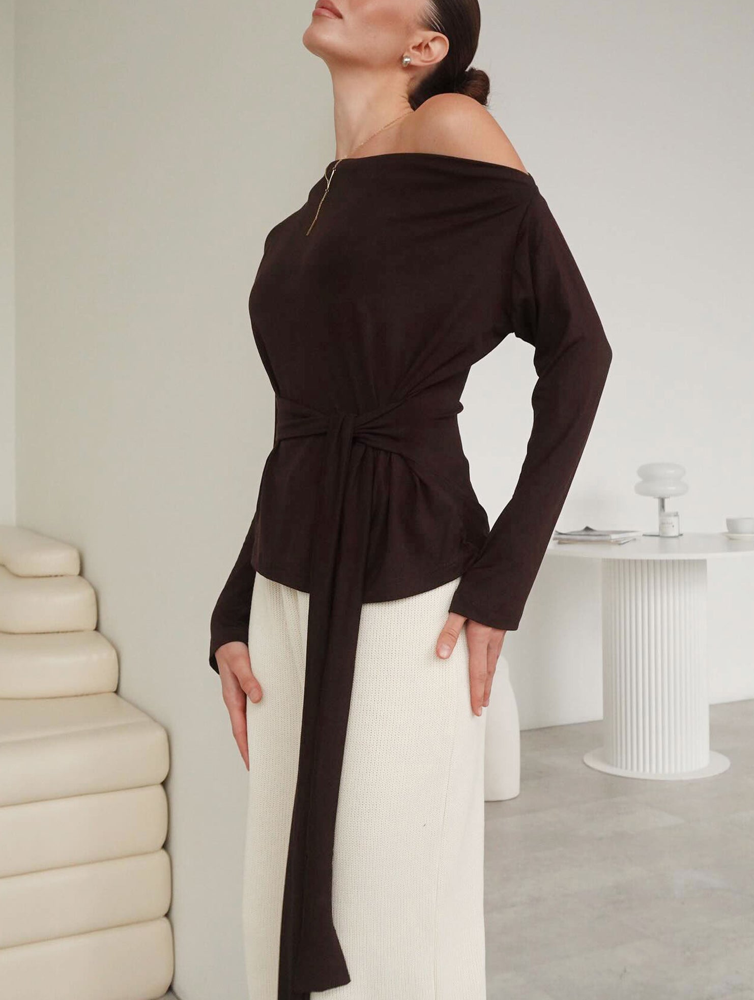 Sexy off-the-shoulder fitted waist top with straps