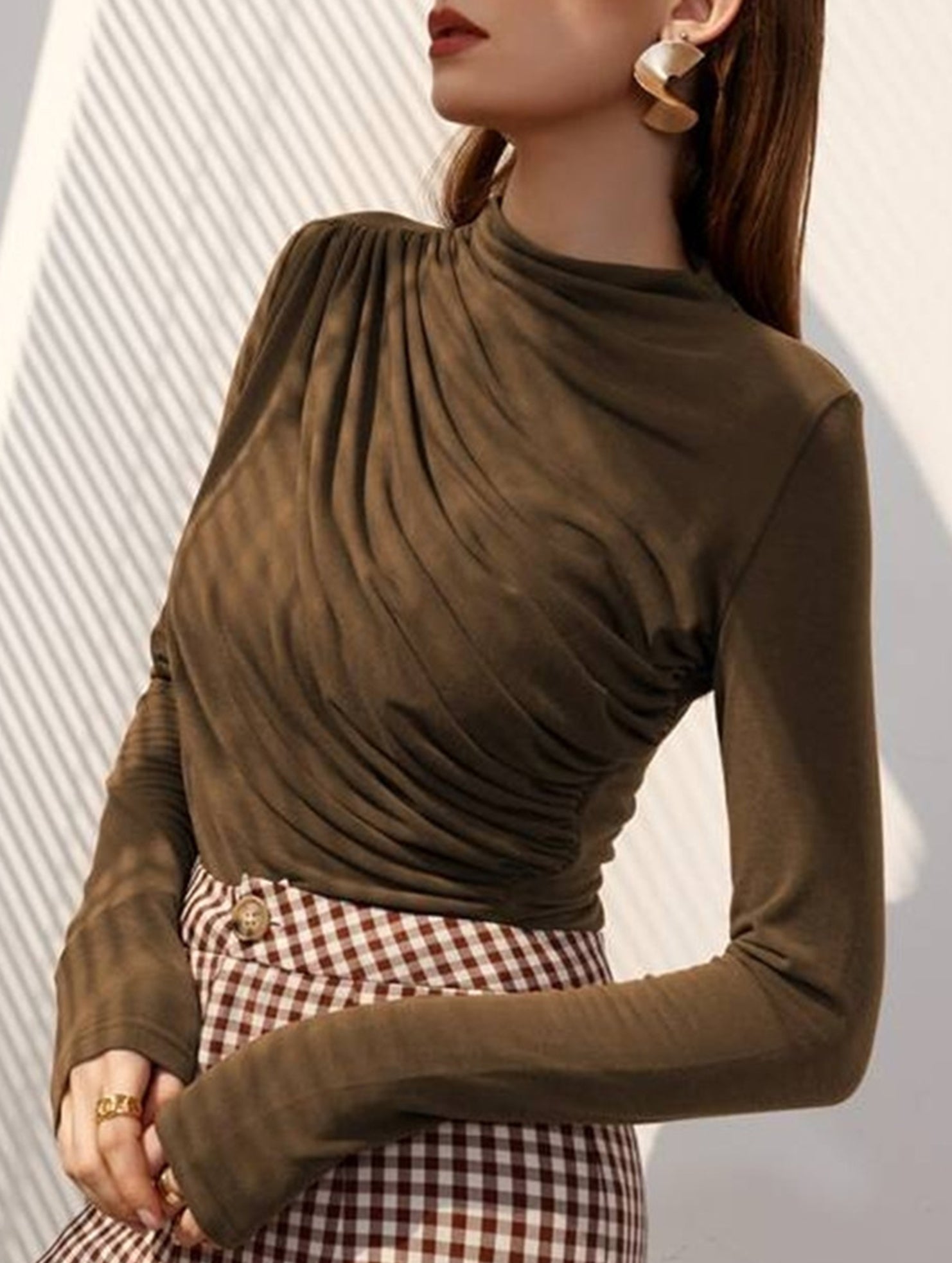 Versatile ruched long-sleeved T-shirt