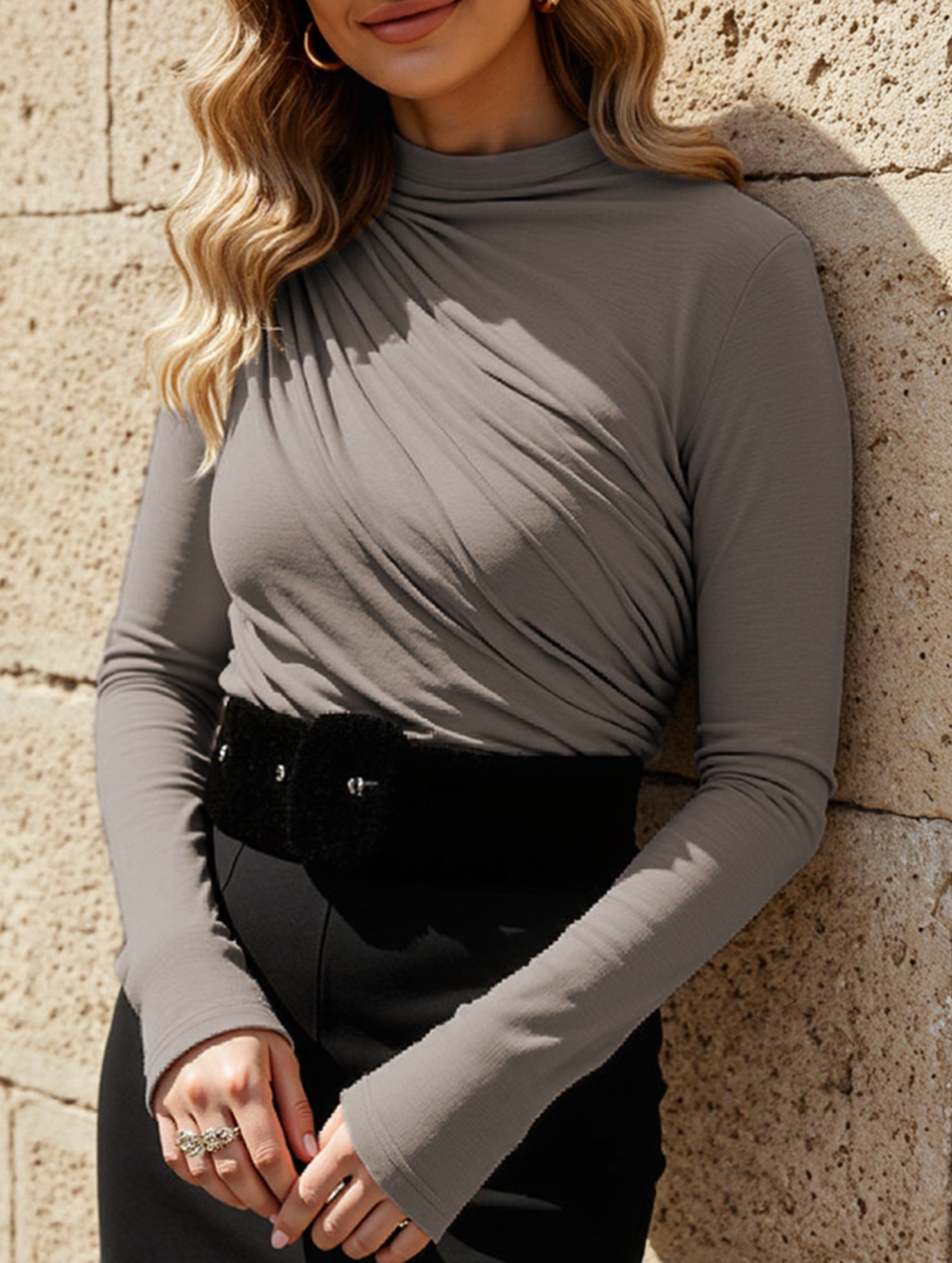 Versatile ruched long-sleeved T-shirt